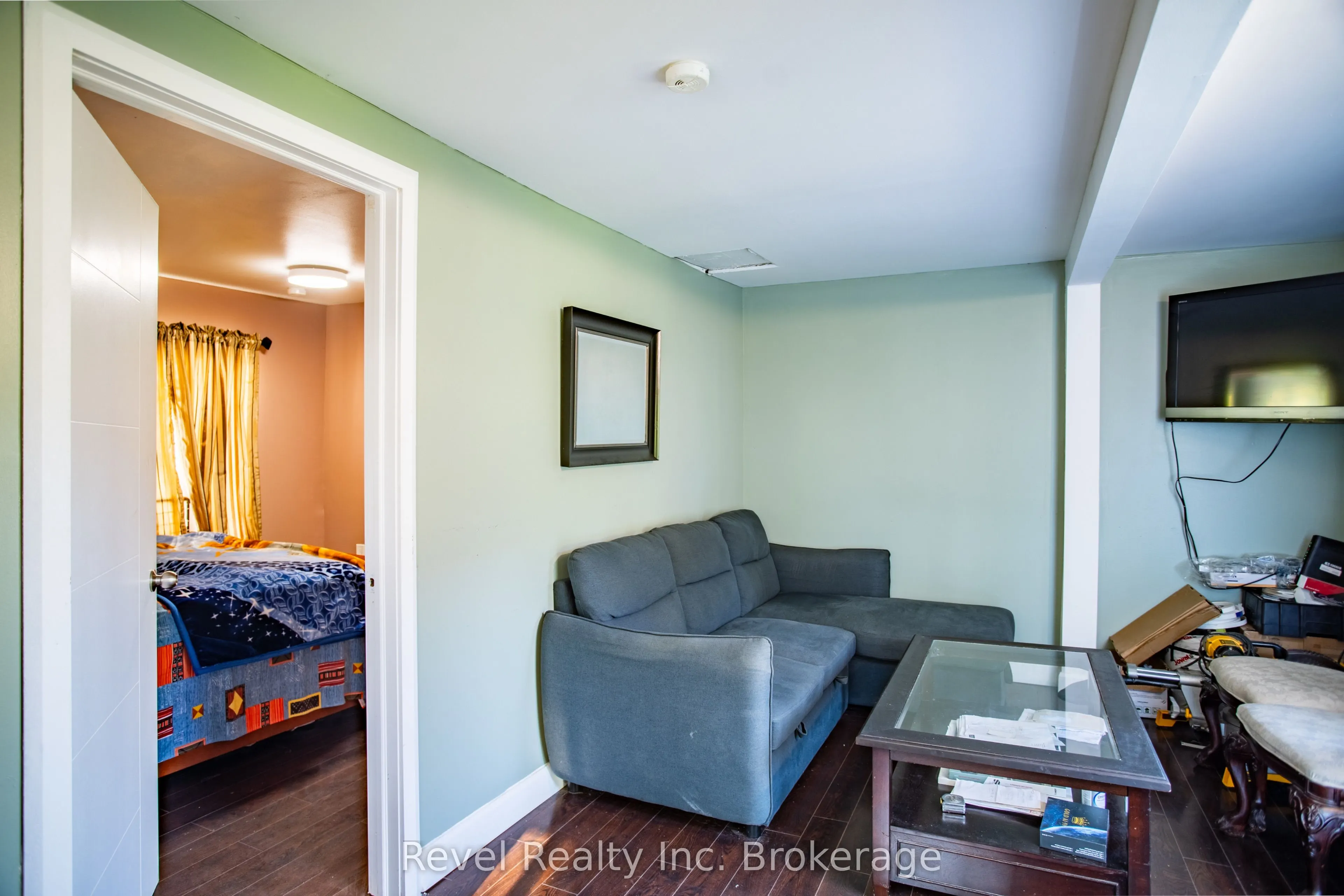 243 Princess Street E