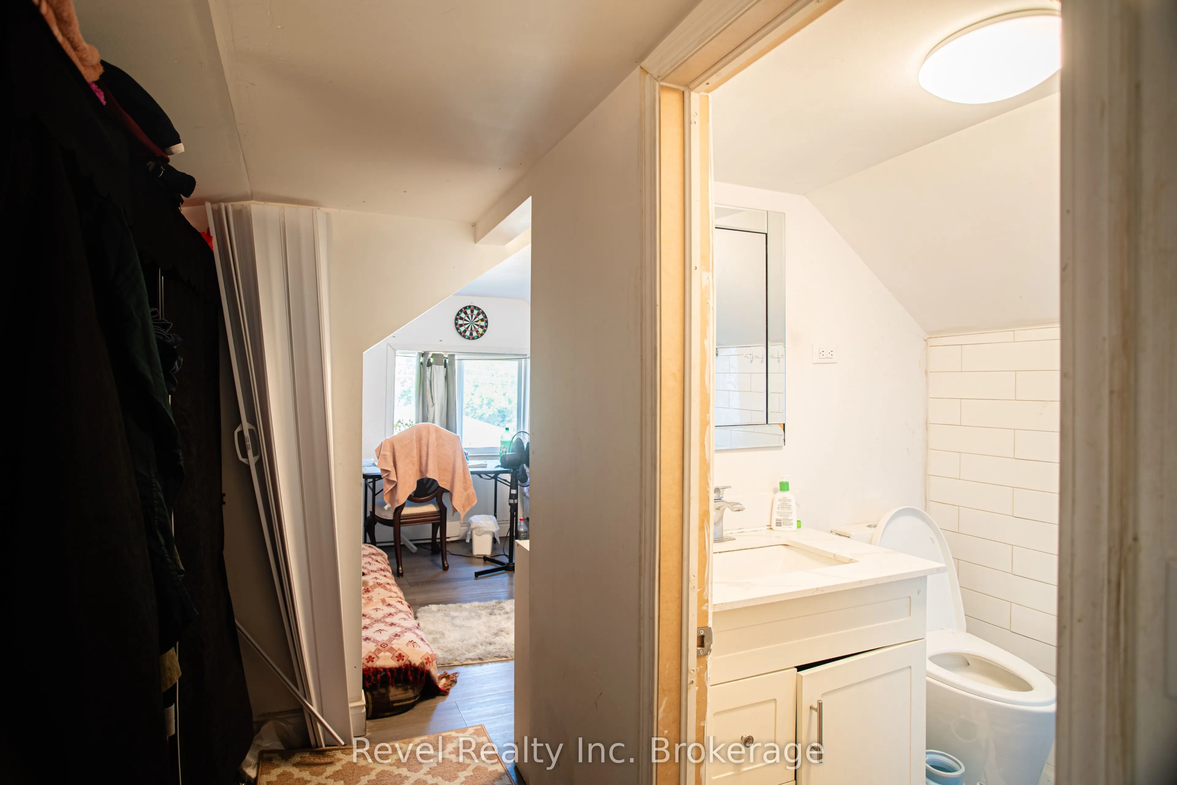 243 Princess Street E