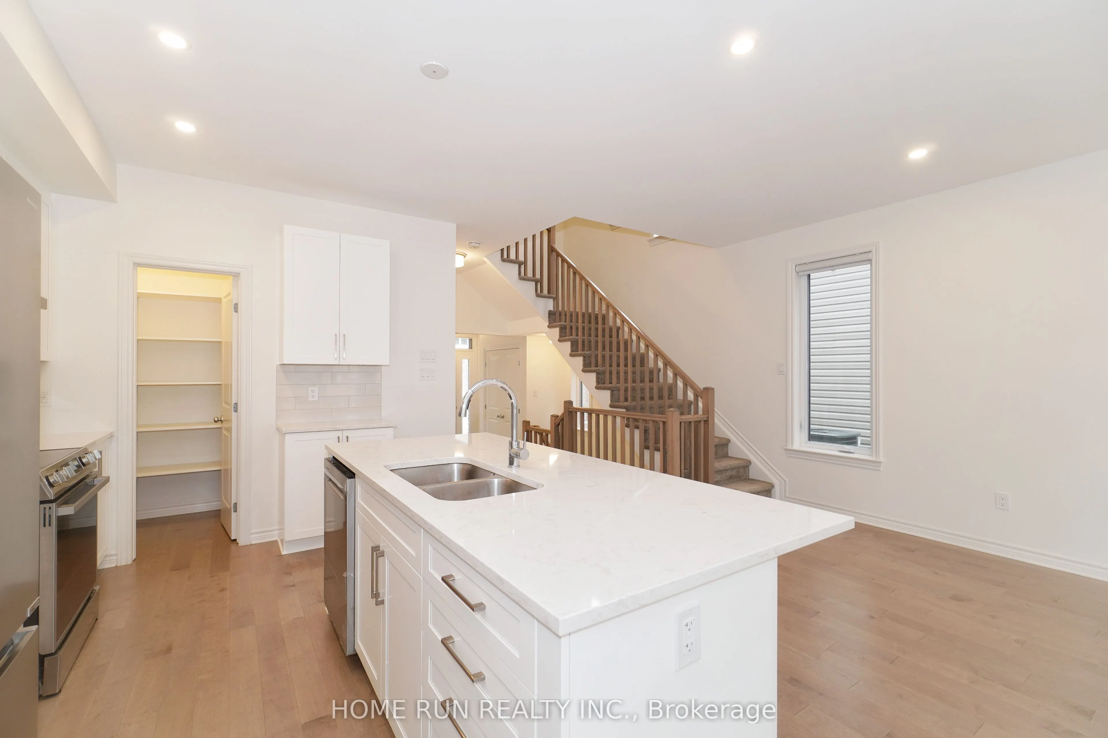 517 Sonmarg Crescent