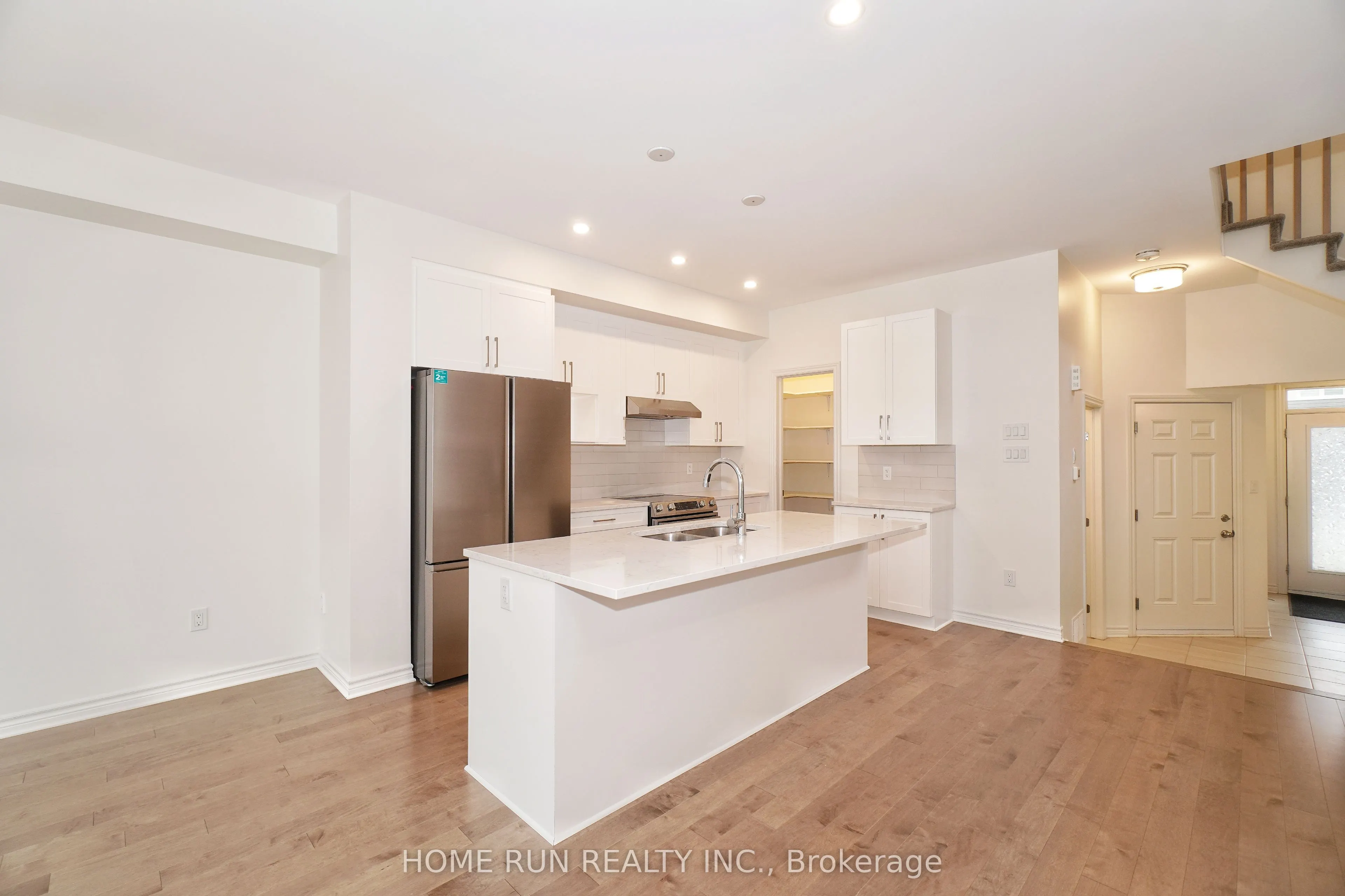517 Sonmarg Crescent
