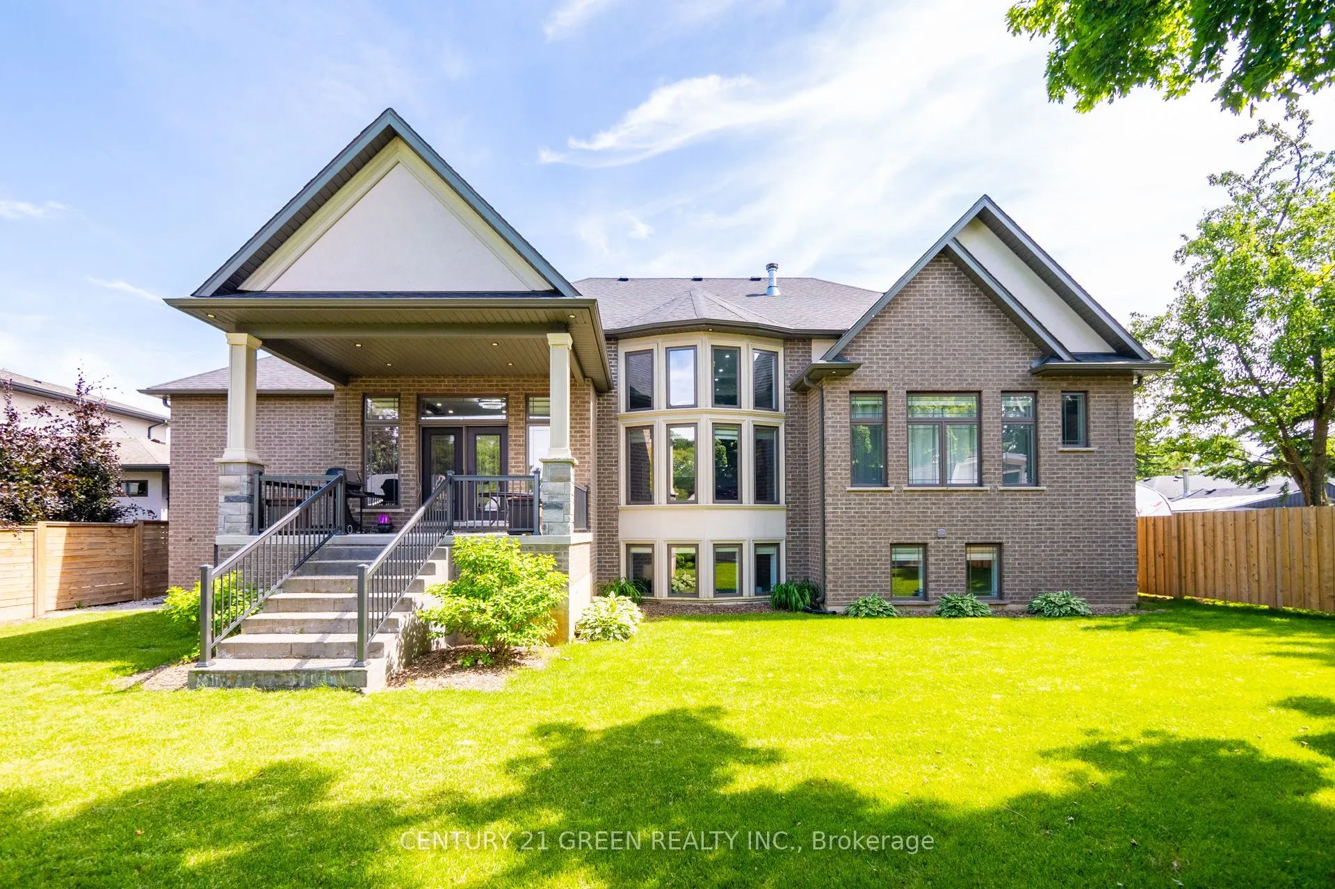 679 Hiawatha Boulevard