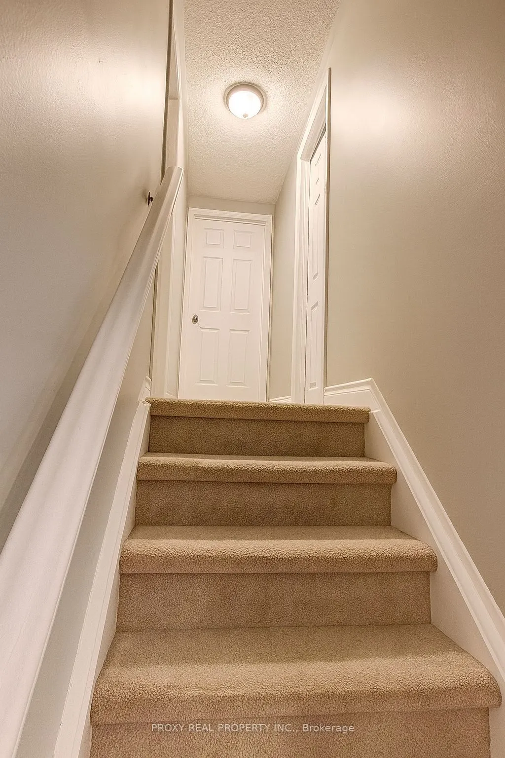 2 Leaside Drive