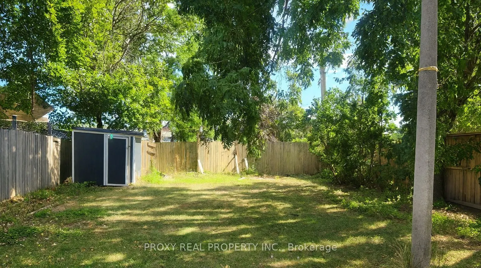 2 Leaside Drive