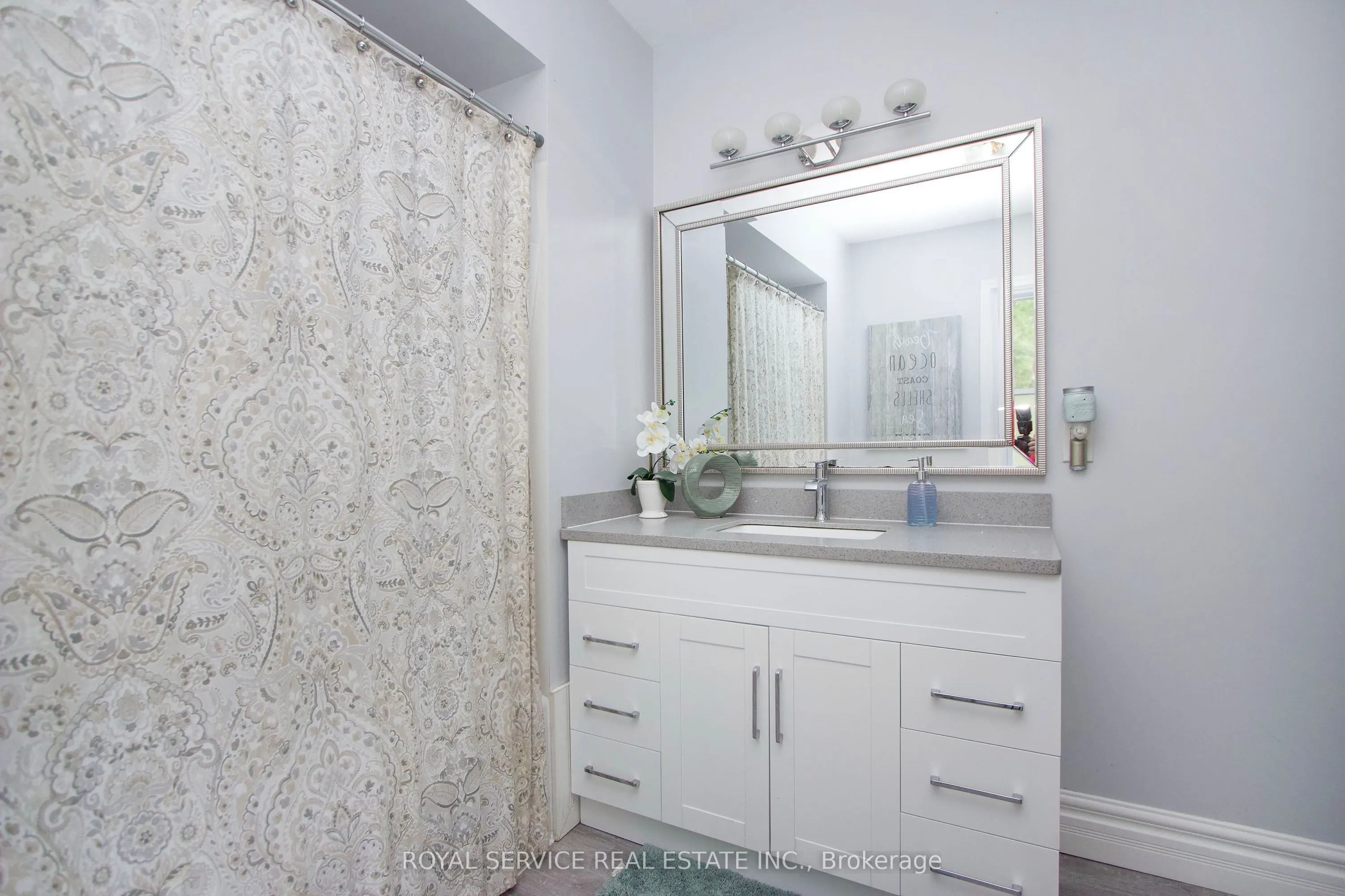 113 Elgin Street N