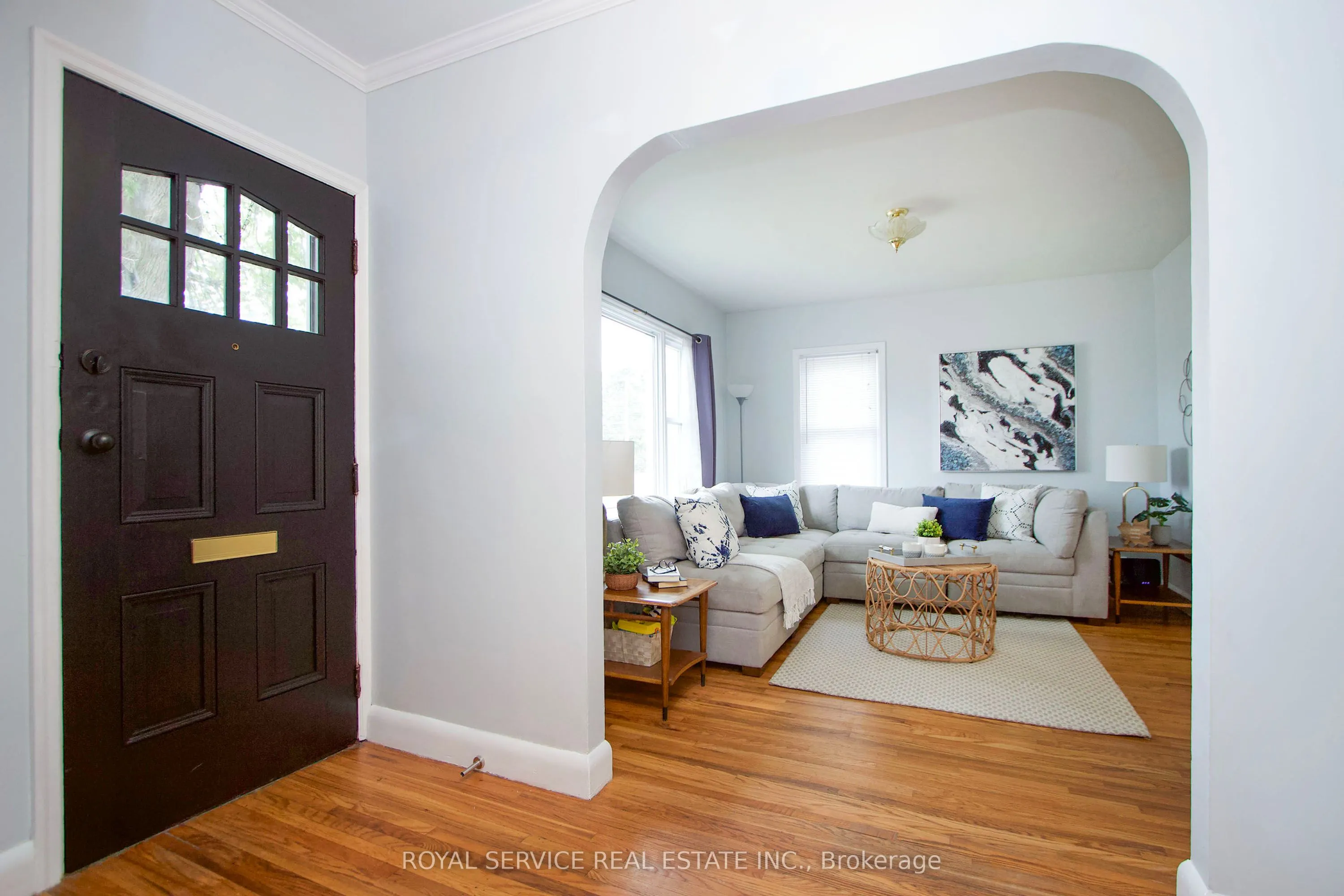 113 Elgin Street N
