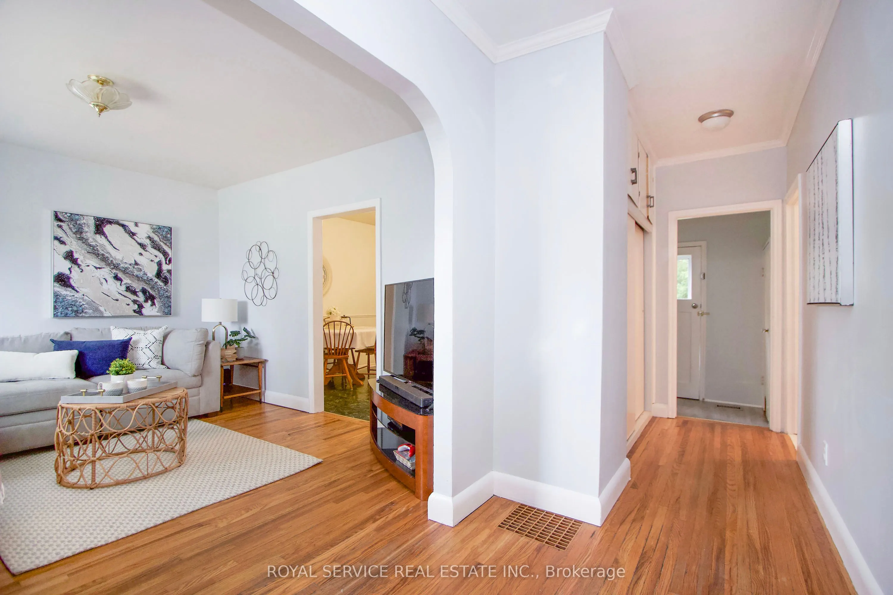 113 Elgin Street N