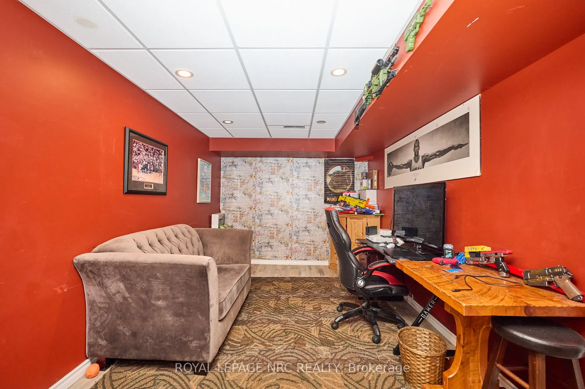 6951 Kelly Drive