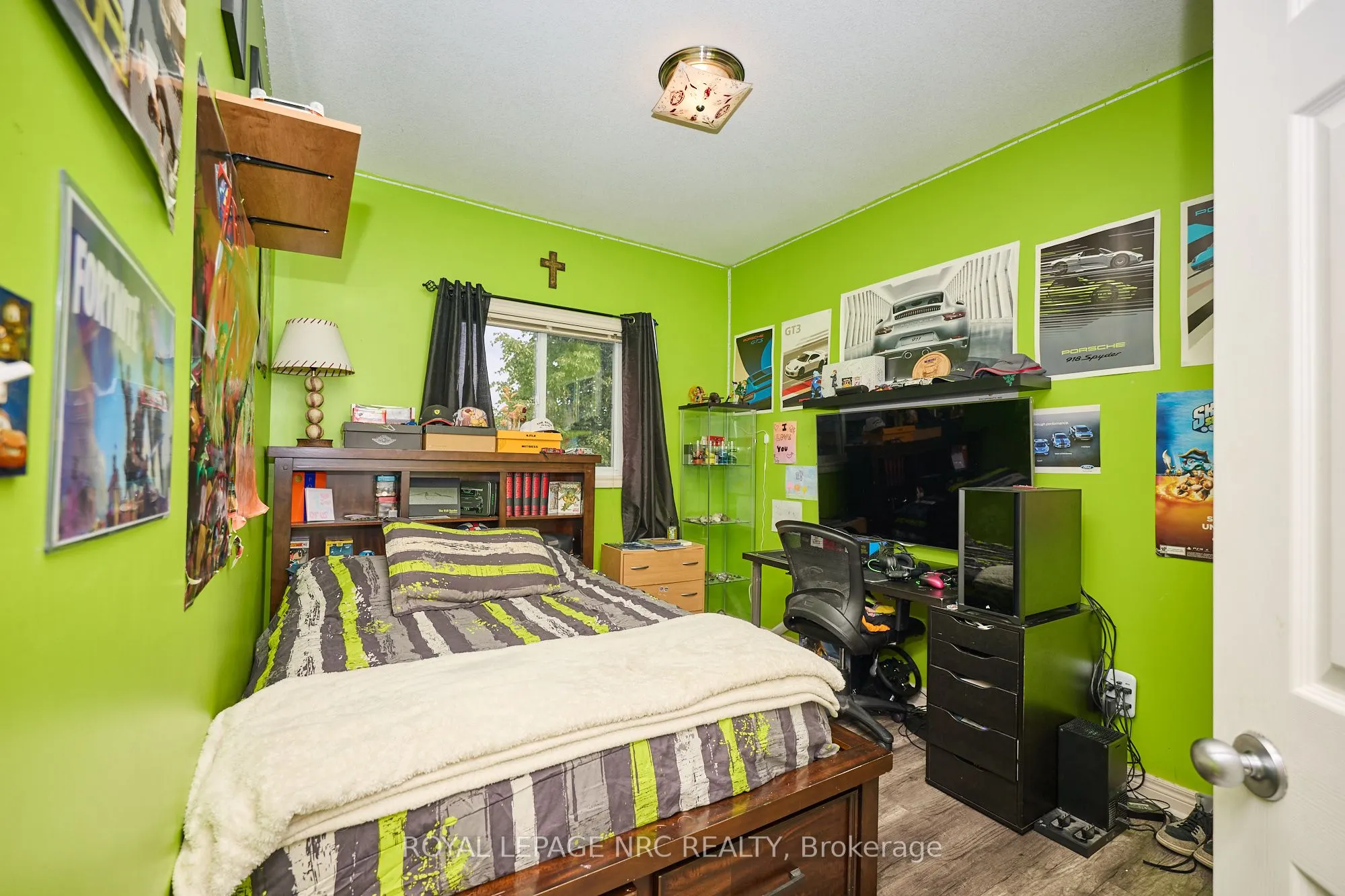 6951 Kelly Drive