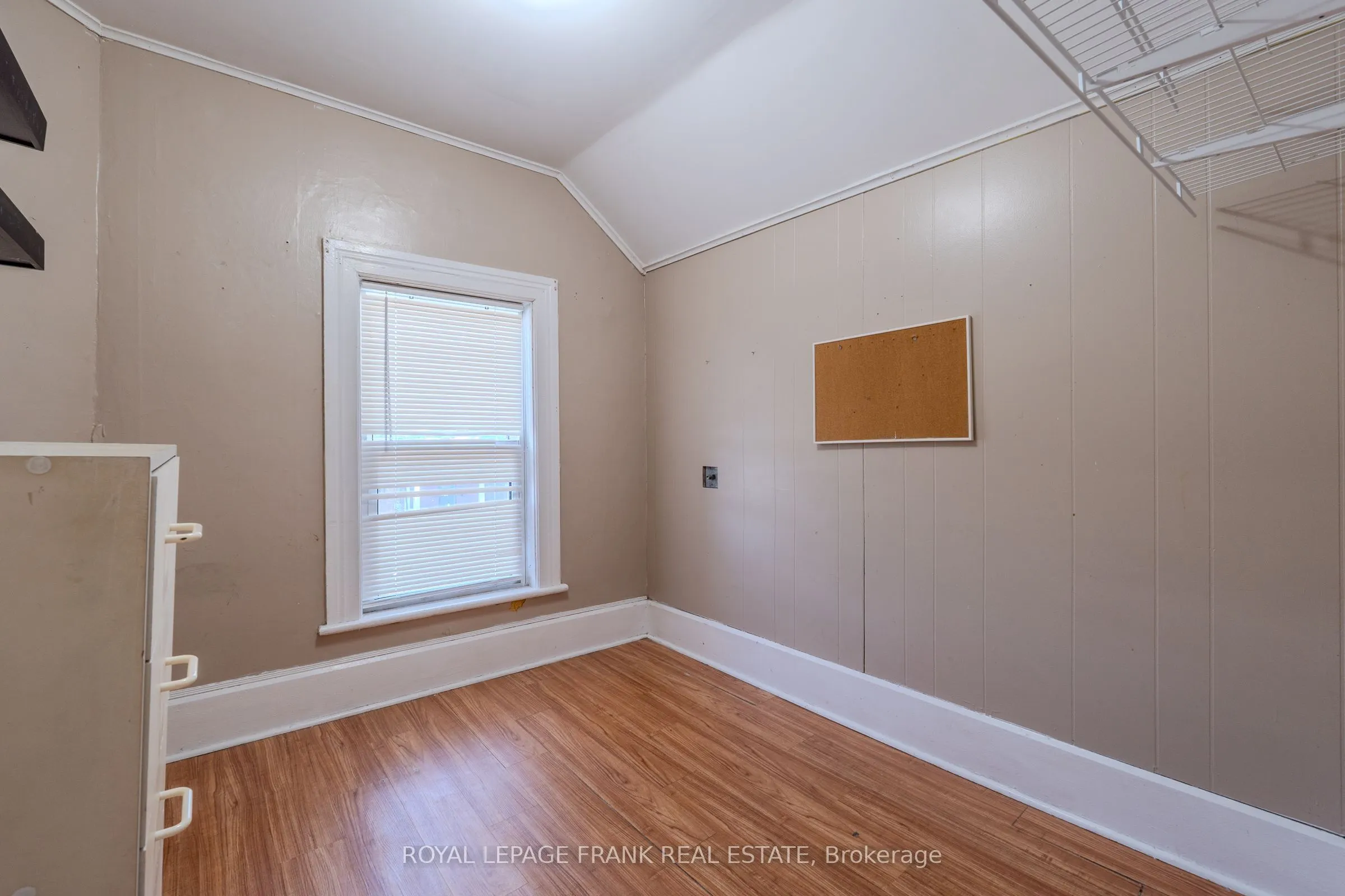 87 Durham Street W