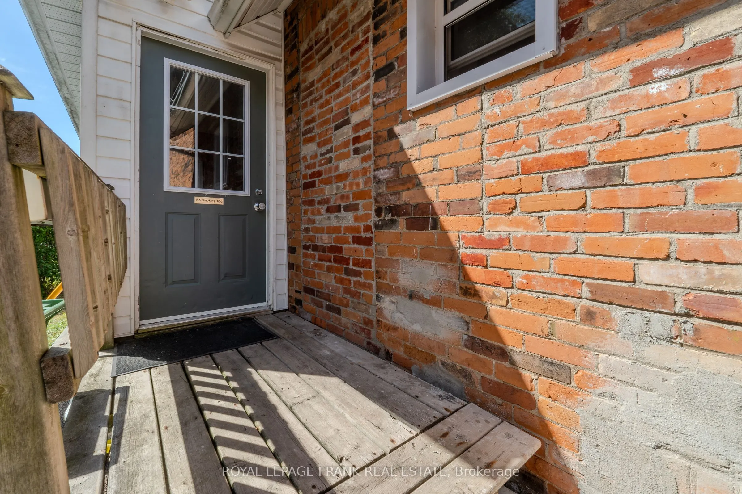 87 Durham Street W