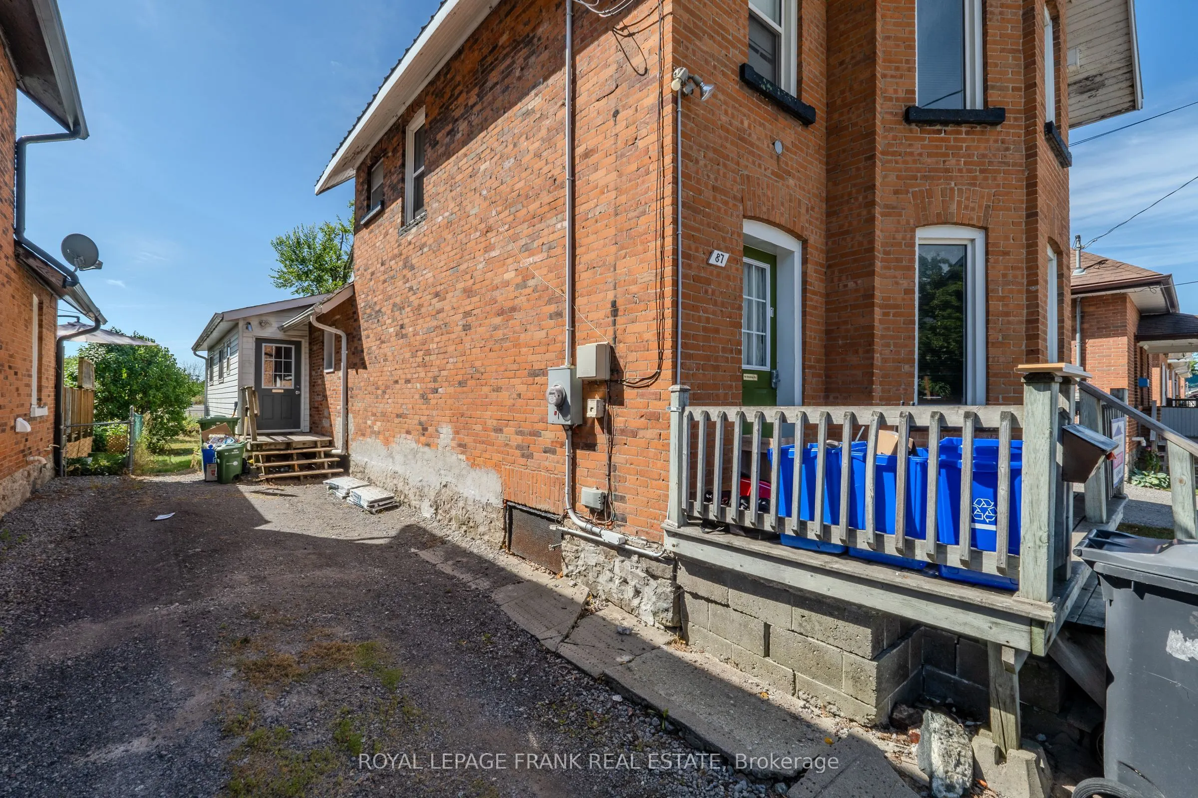 87 Durham Street W