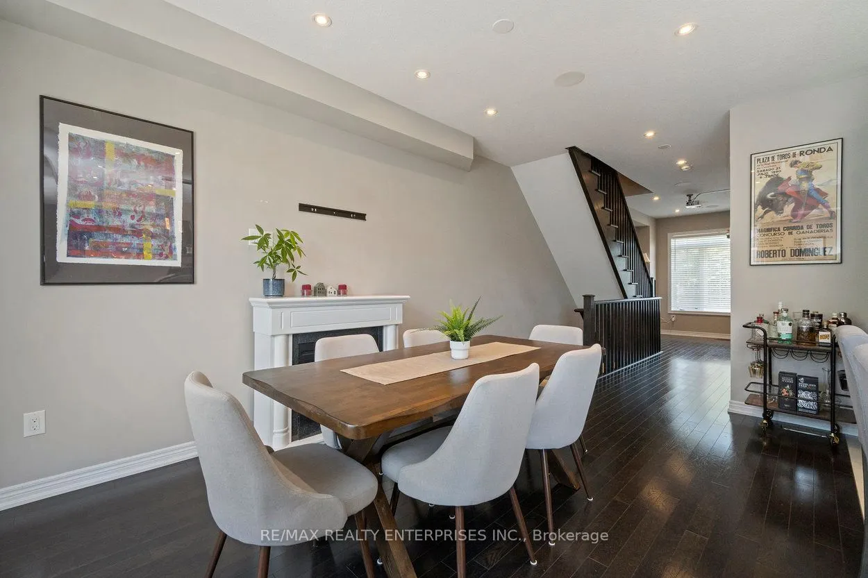 215 Dundas Street E, #9