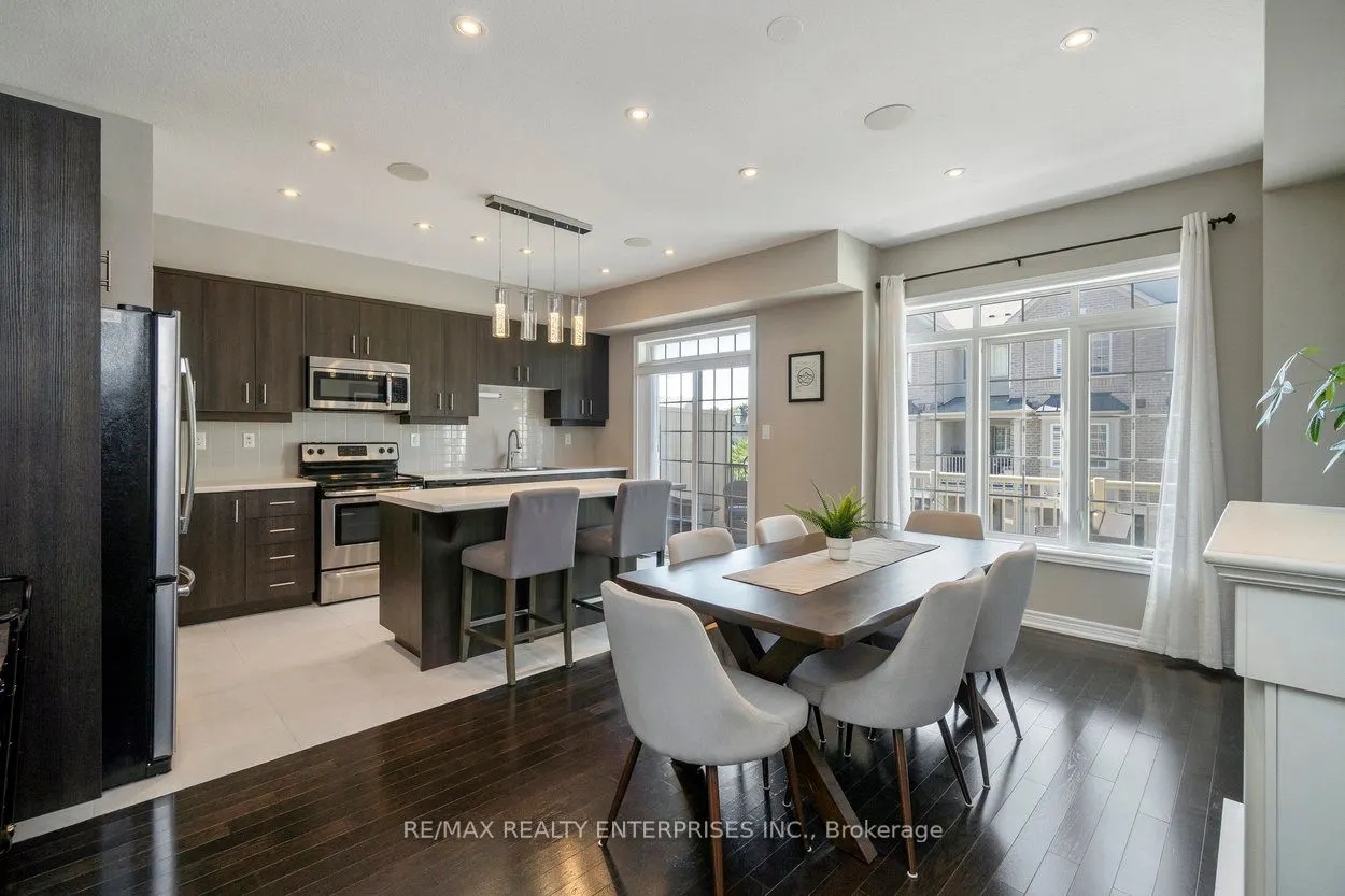 215 Dundas Street E, #9