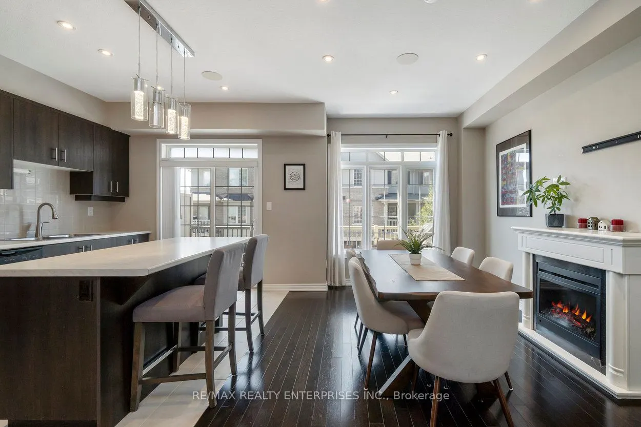 215 Dundas Street E, #9