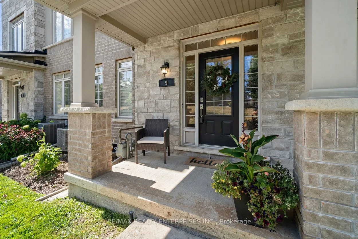 215 Dundas Street E, #9