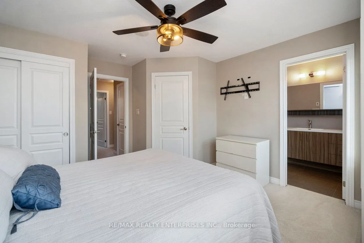 215 Dundas Street E, #9