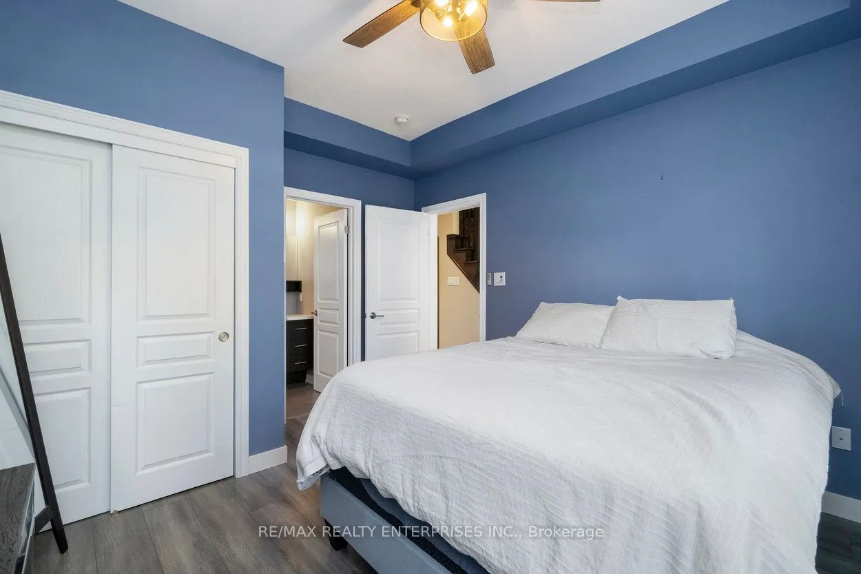 215 Dundas Street E, #9