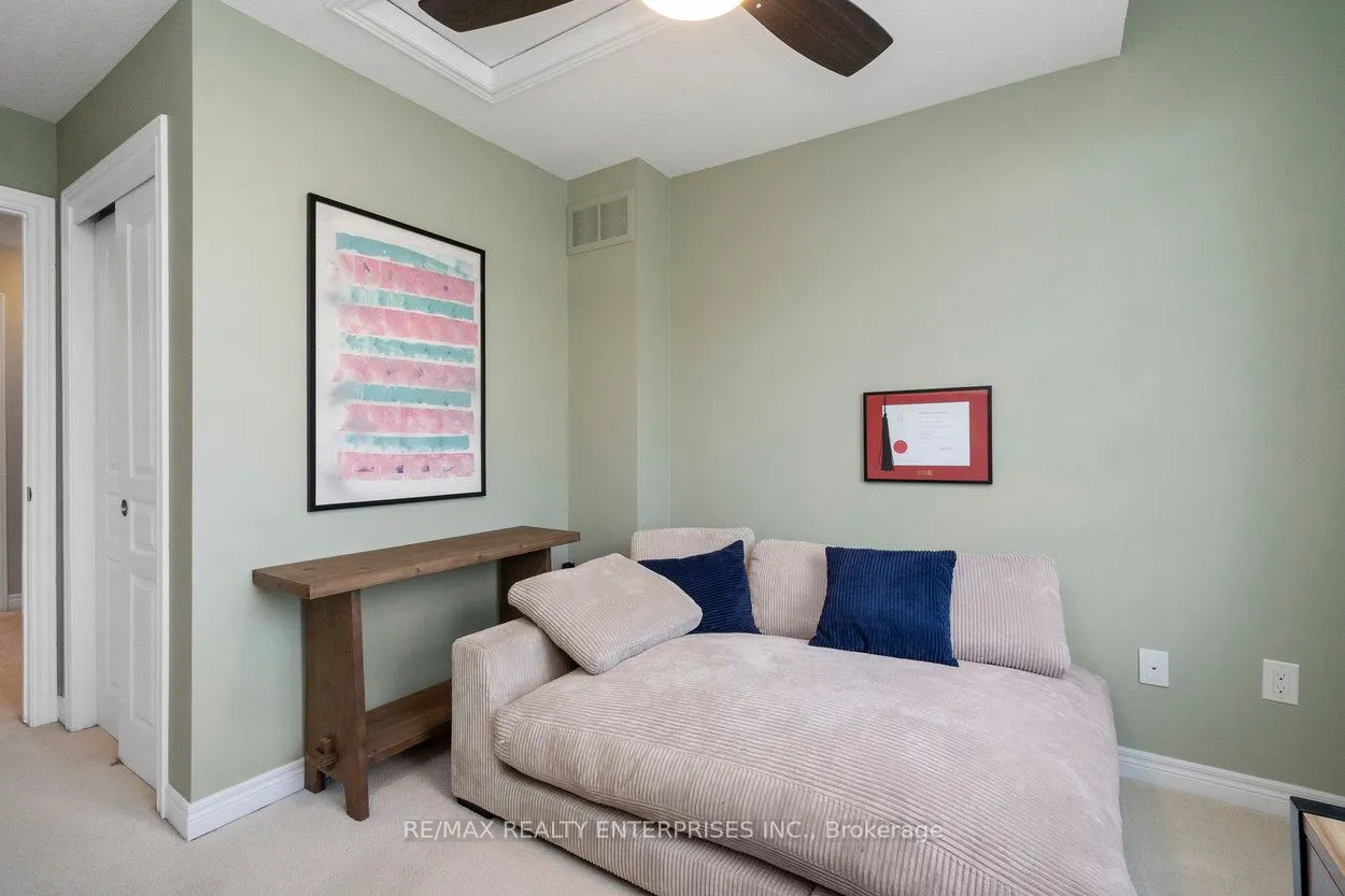 215 Dundas Street E, #9