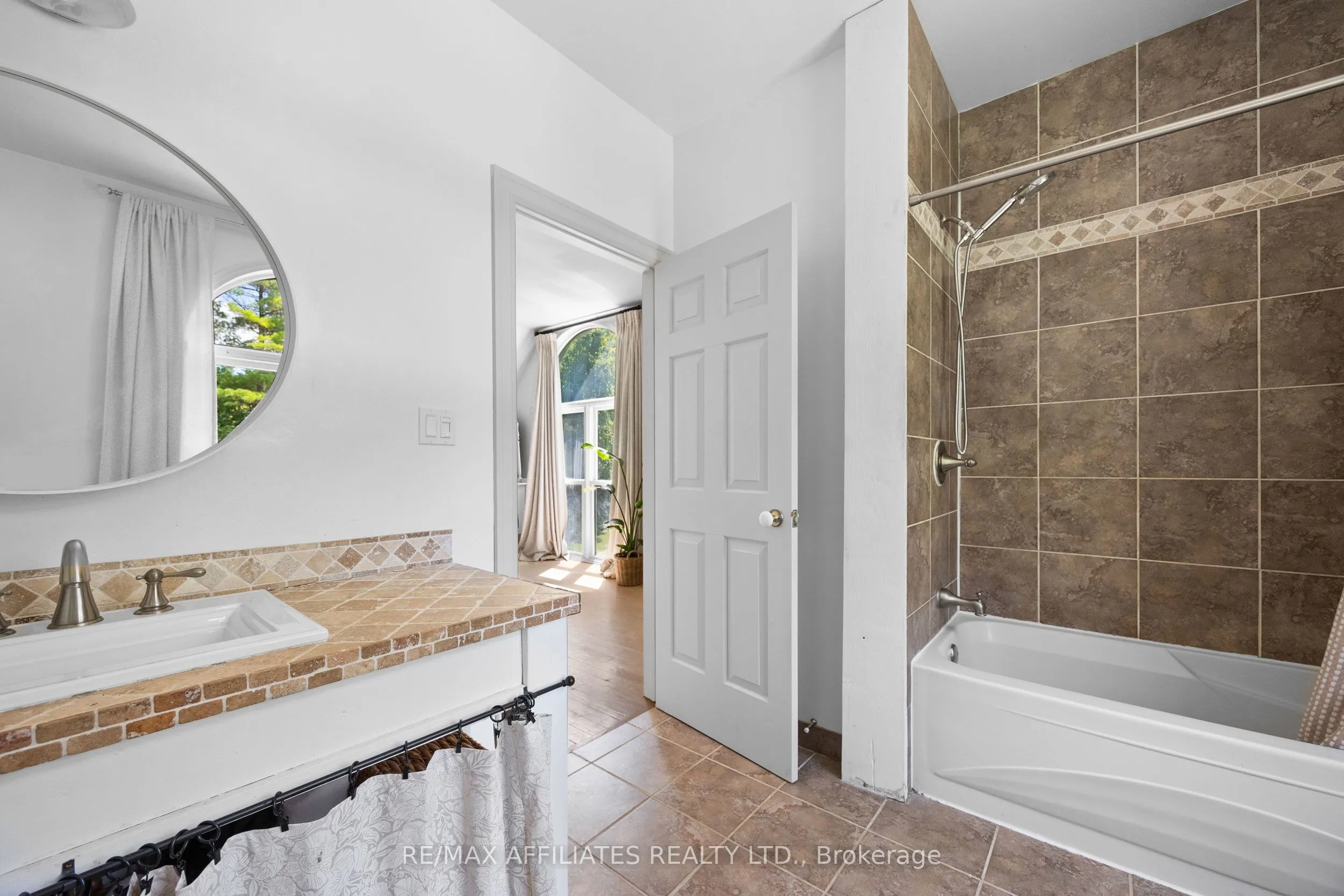 1727 Fallbrook Road