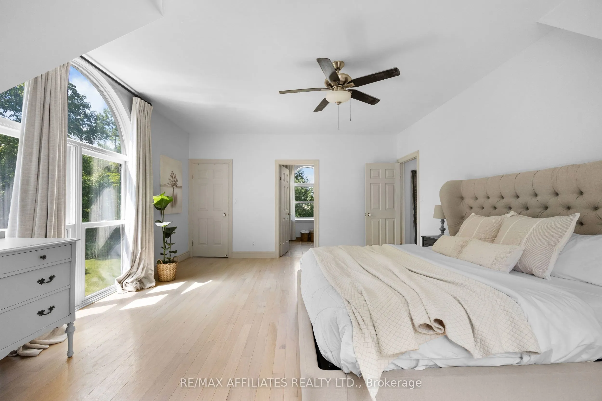 1727 Fallbrook Road