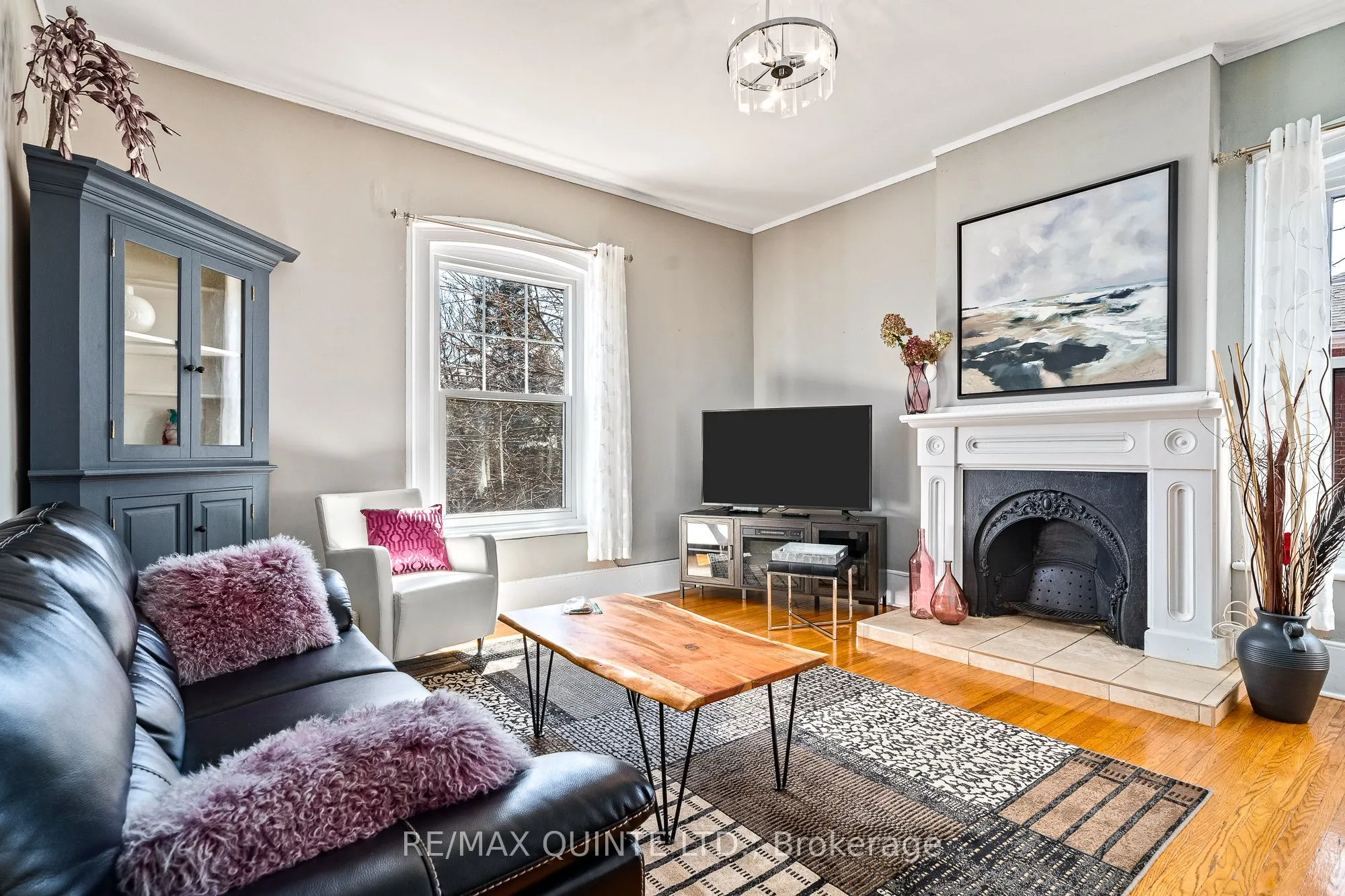 156 Bridge Street E, #upper level