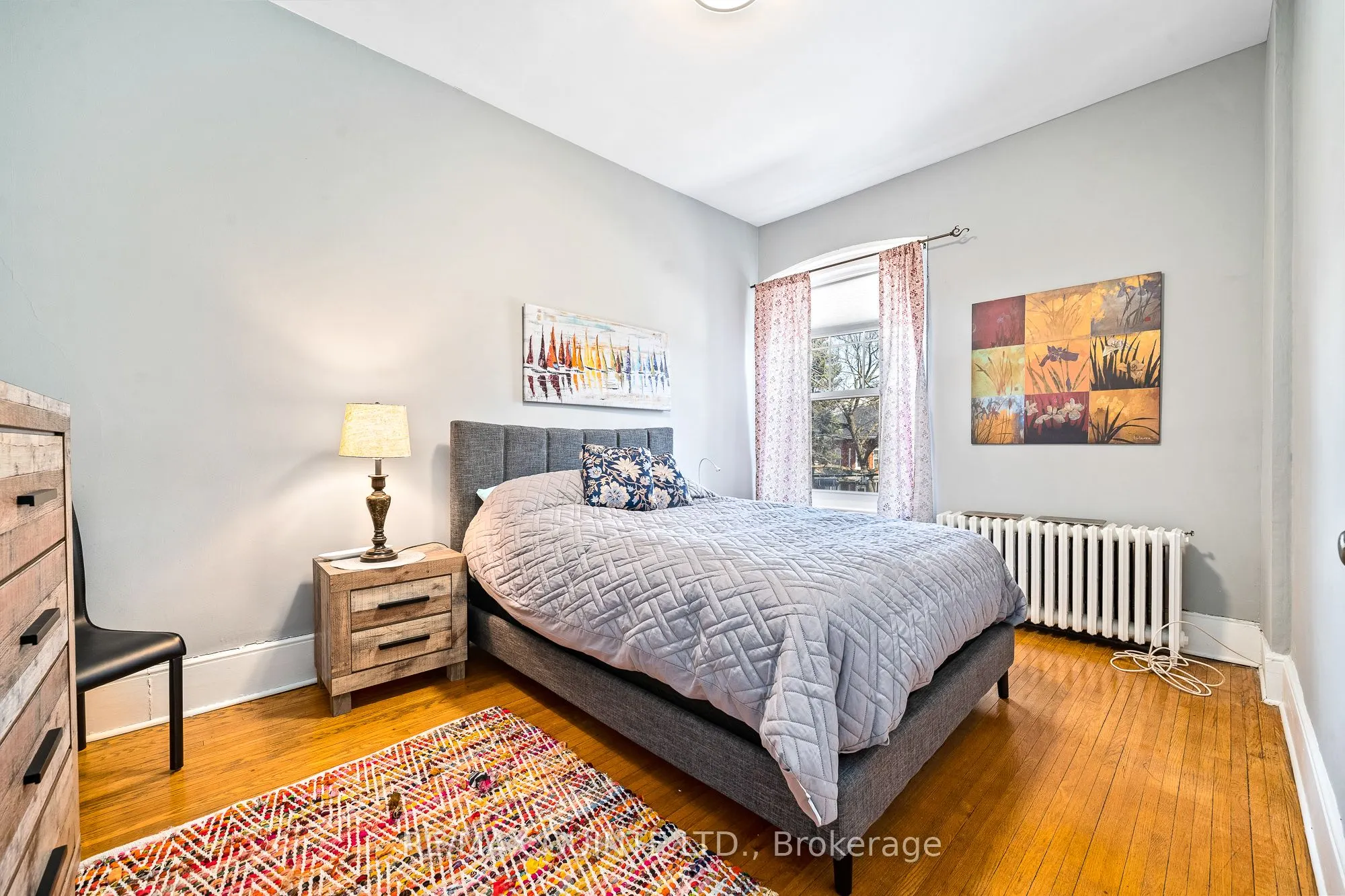 156 Bridge Street E, #upper level