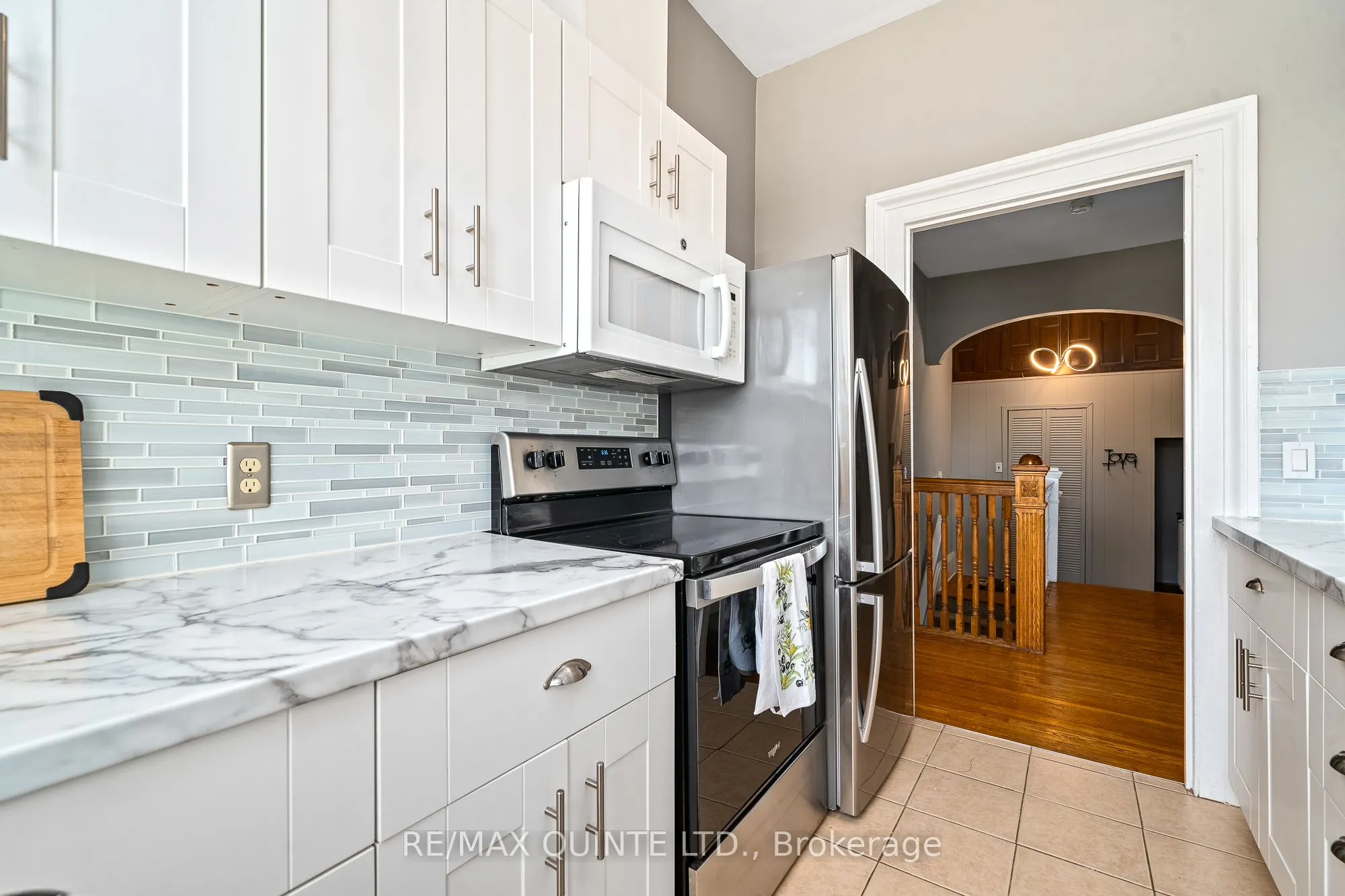 156 Bridge Street E, #upper level