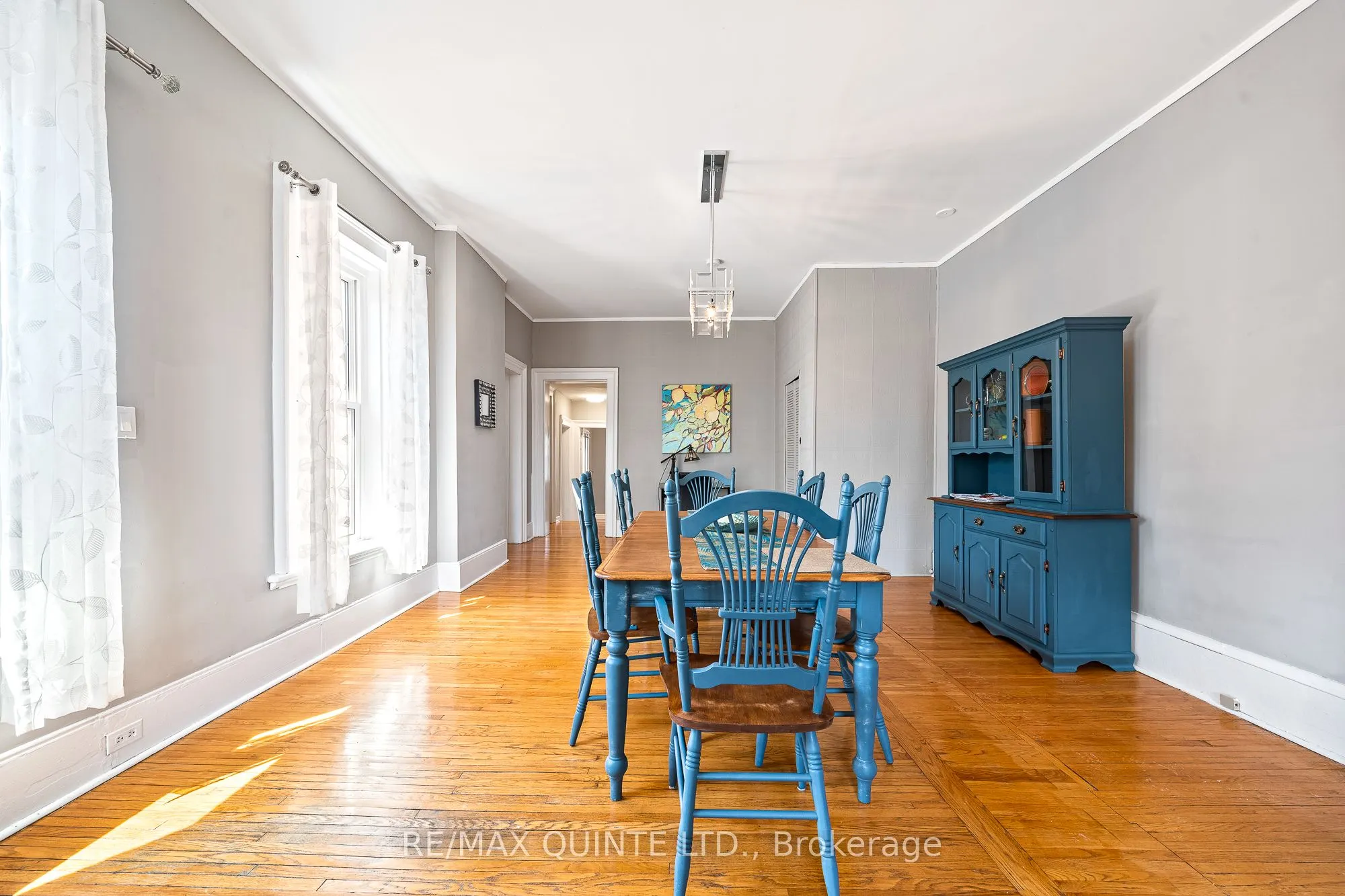 156 Bridge Street E, #upper level