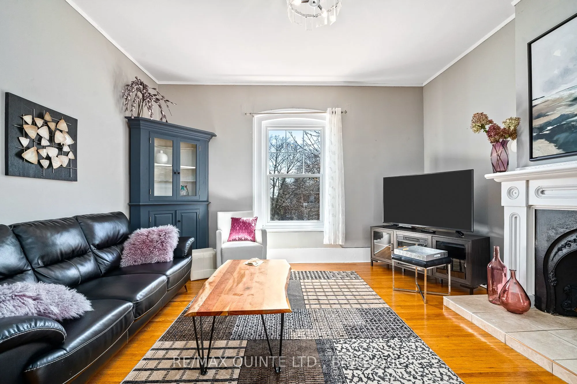 156 Bridge Street E, #upper level