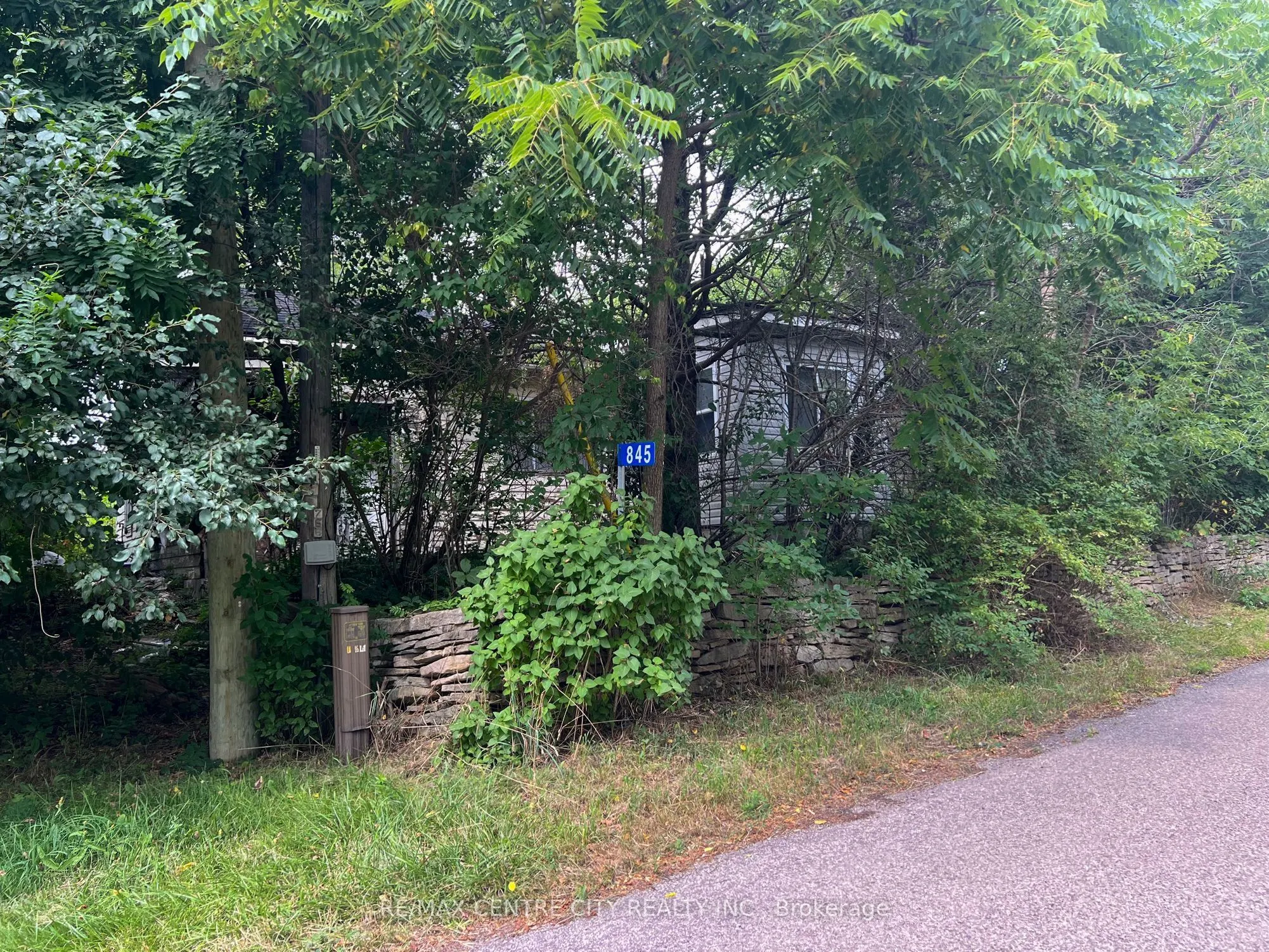 845 Collinson Road