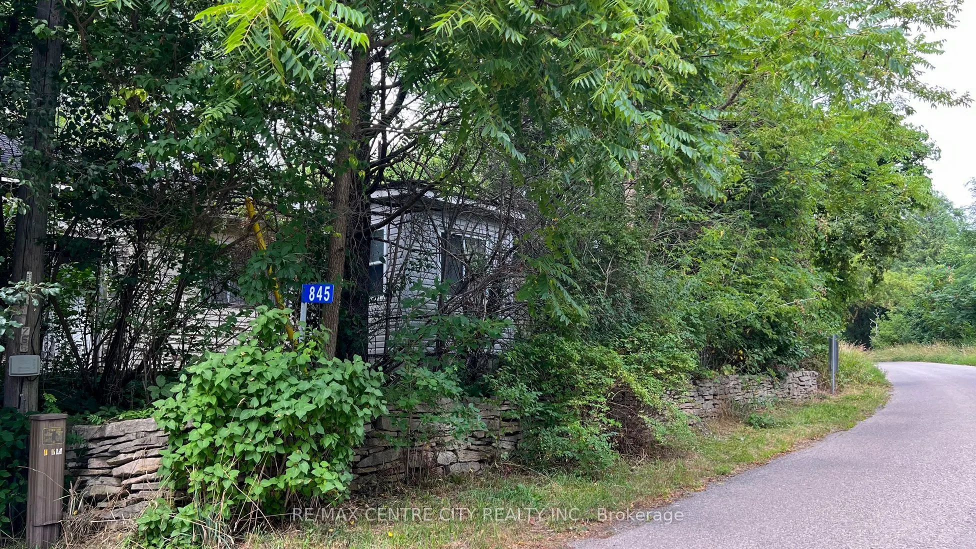 845 Collinson Road