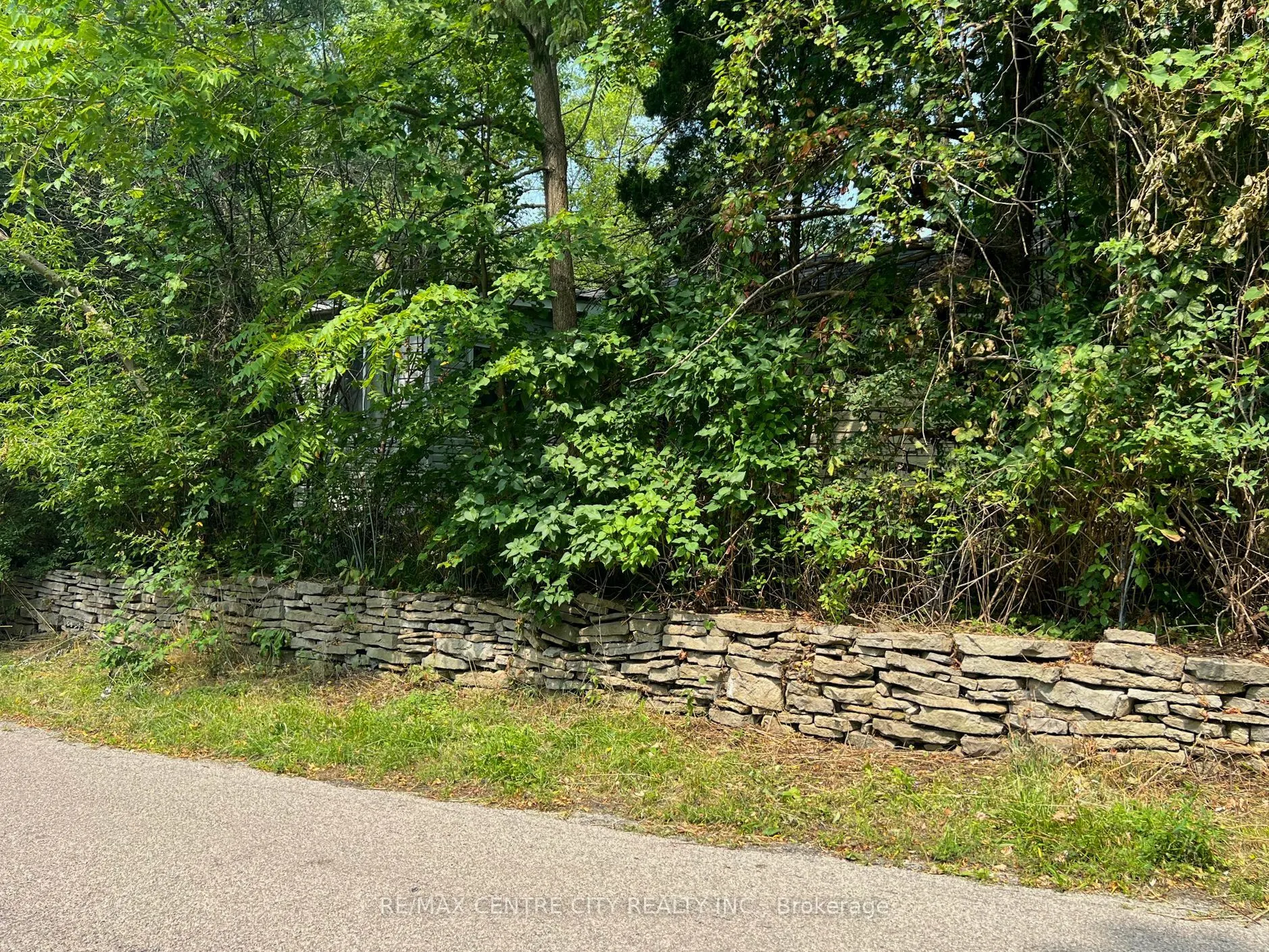 845 Collinson Road