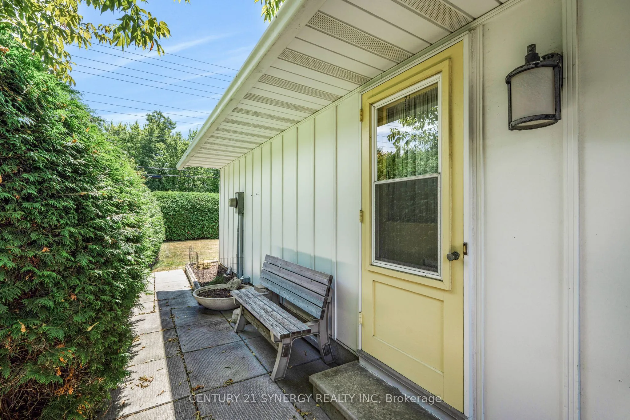 27 Midland Crescent