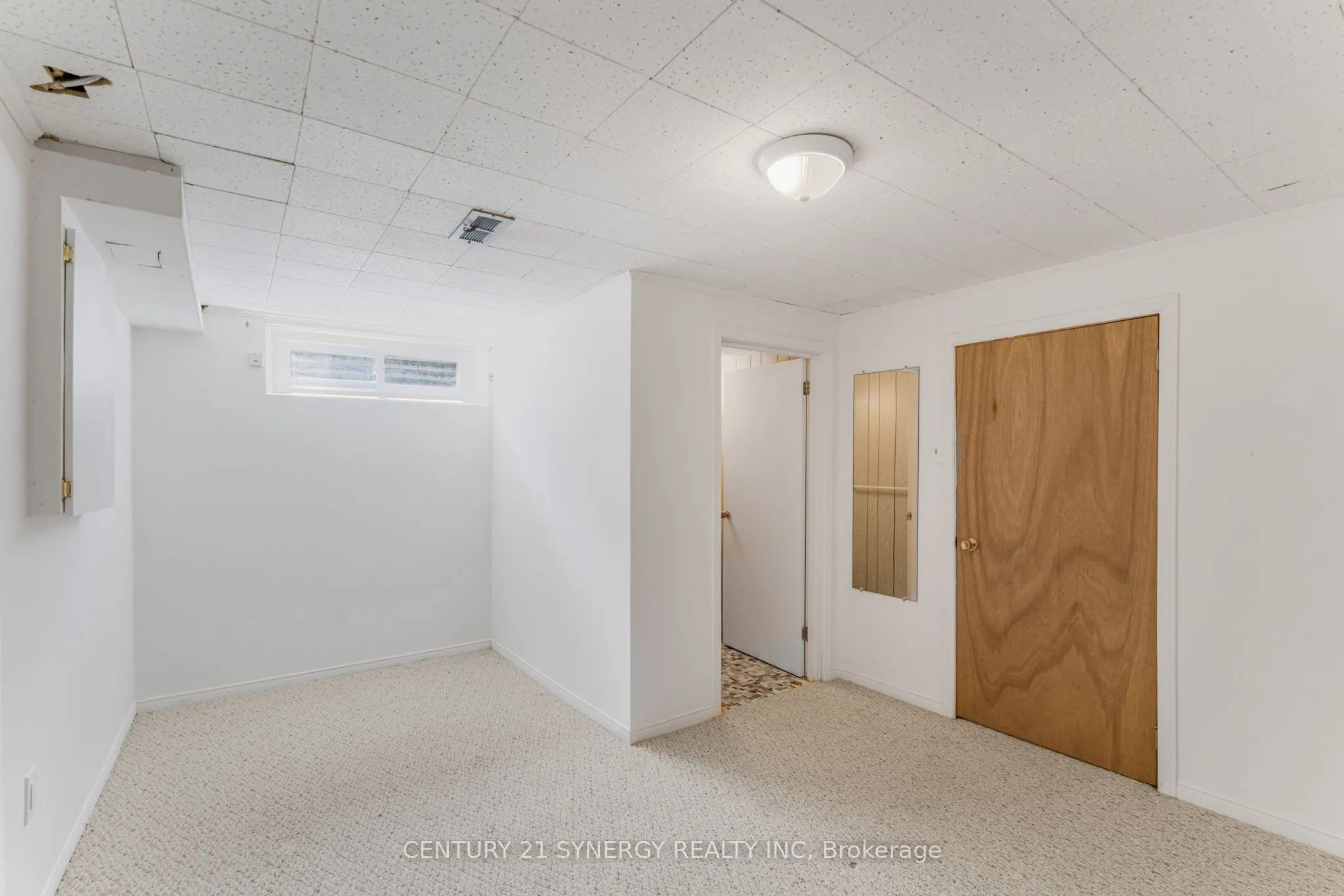 27 Midland Crescent