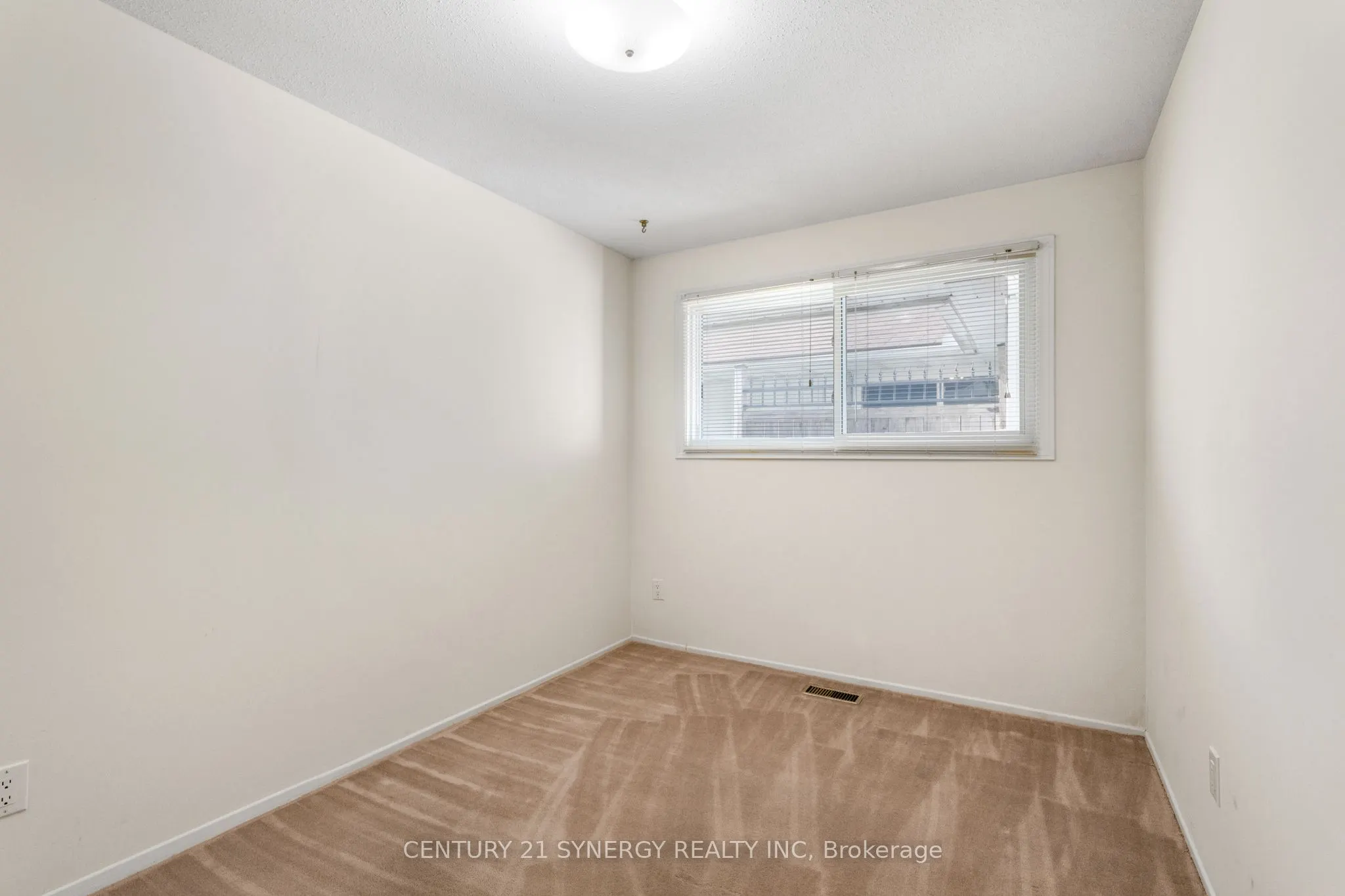 27 Midland Crescent