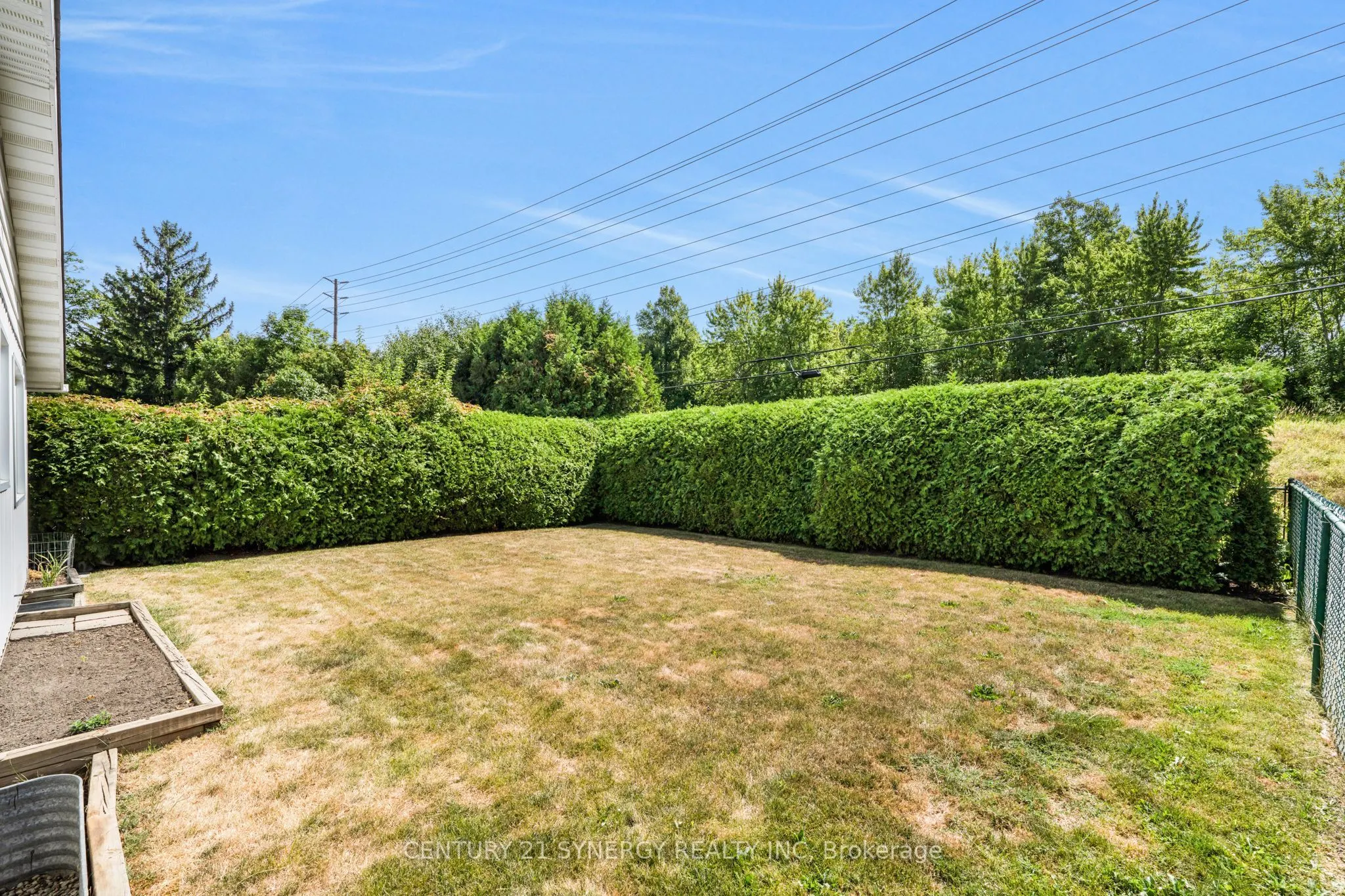 27 Midland Crescent
