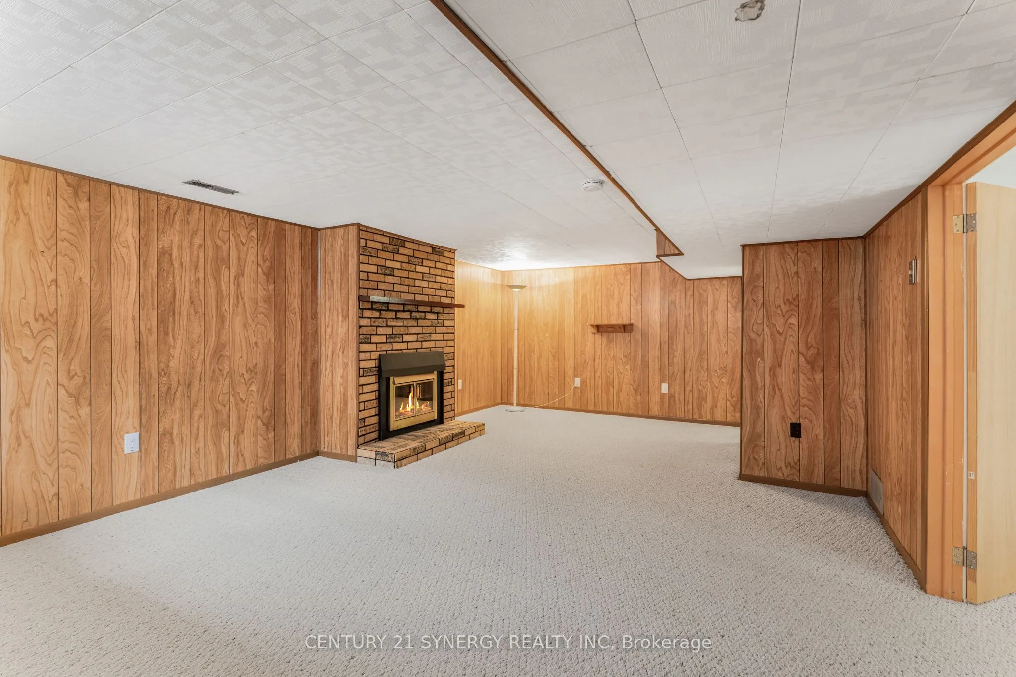27 Midland Crescent