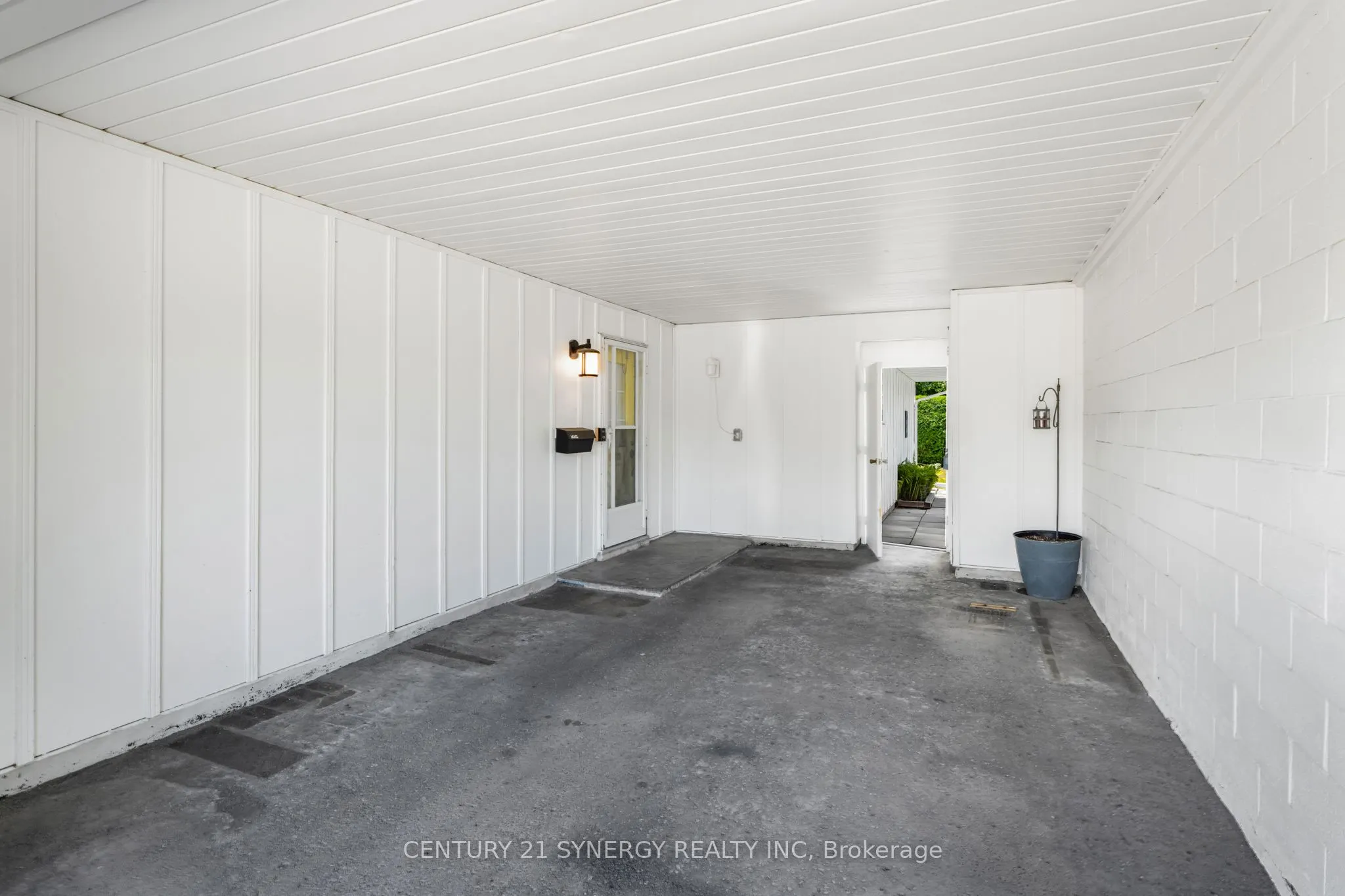 27 Midland Crescent
