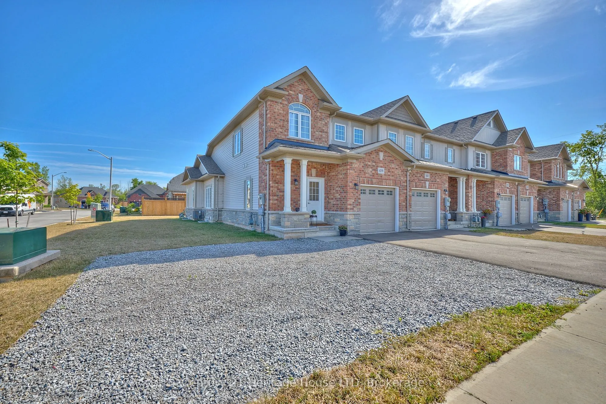 439 Viking Street