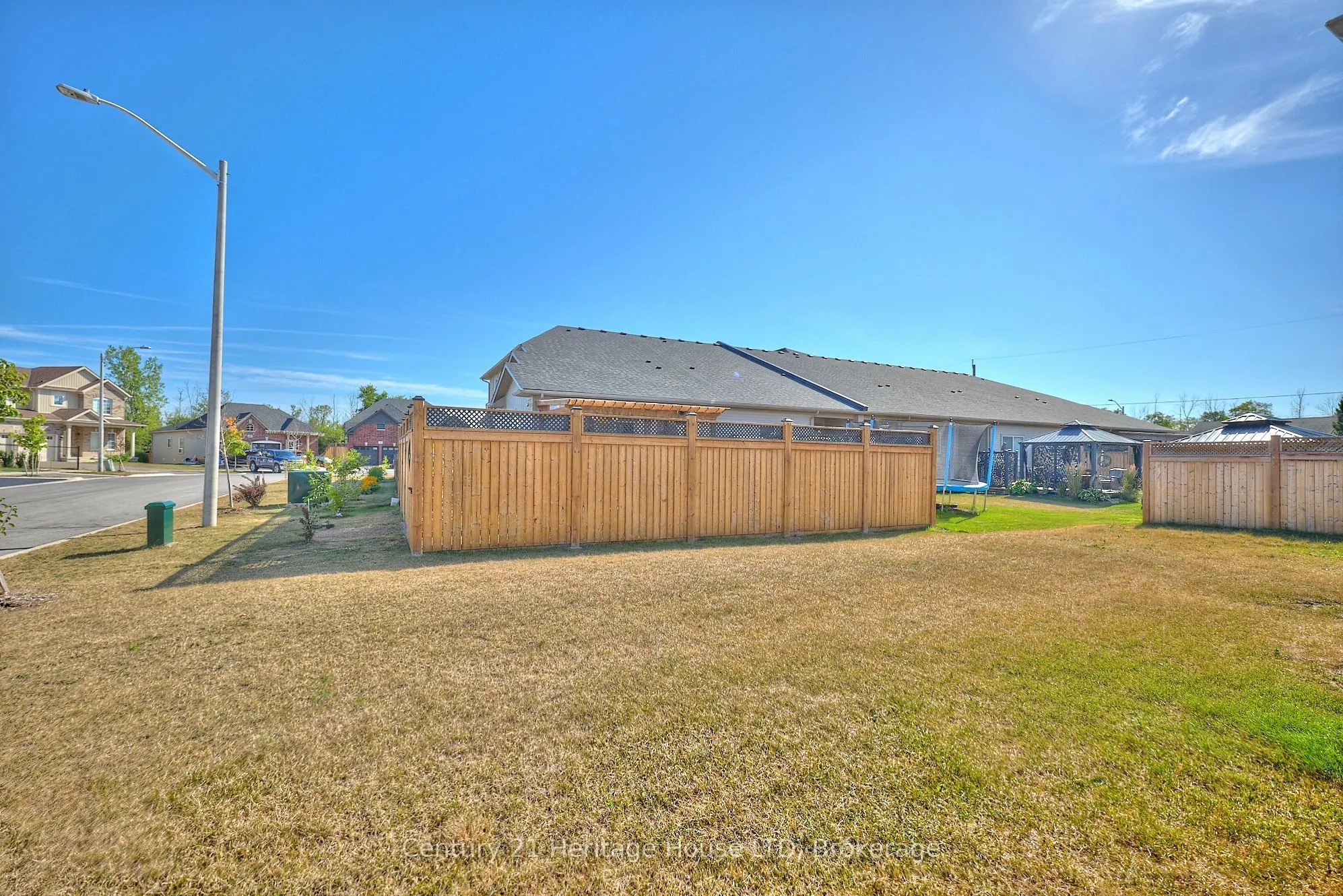 439 Viking Street