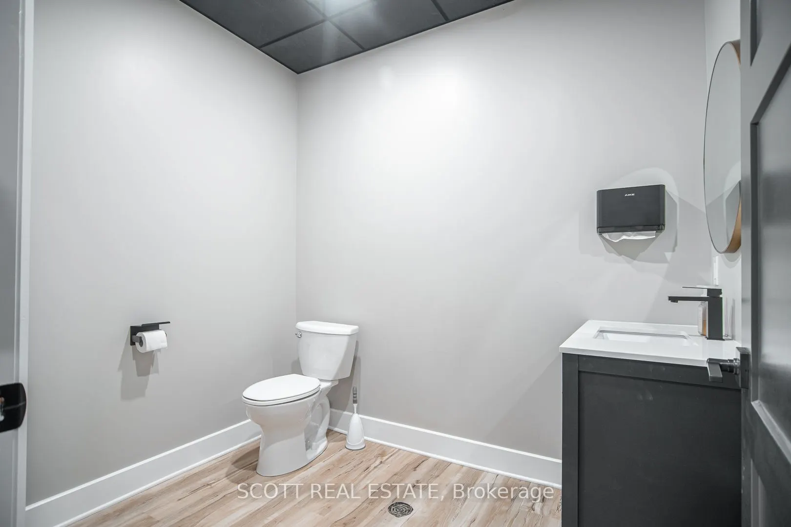 150 Pembroke Street W