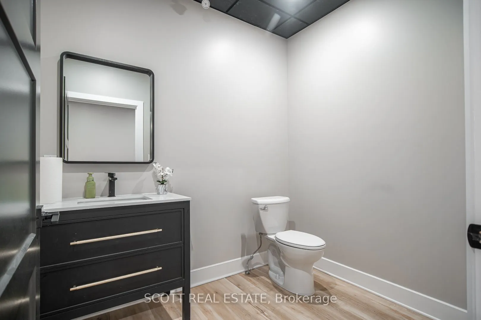 150 Pembroke Street W