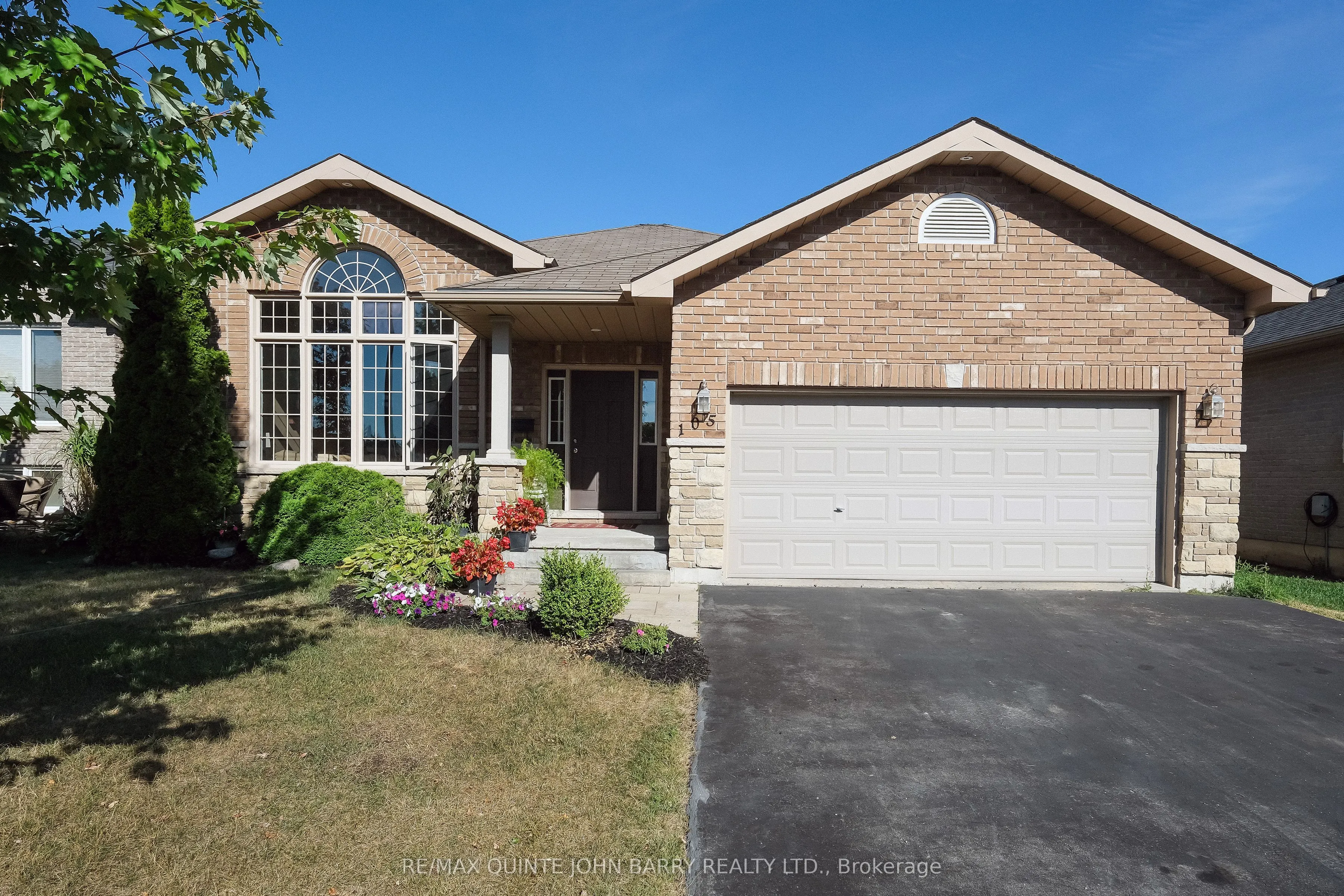 105 Parkview Heights