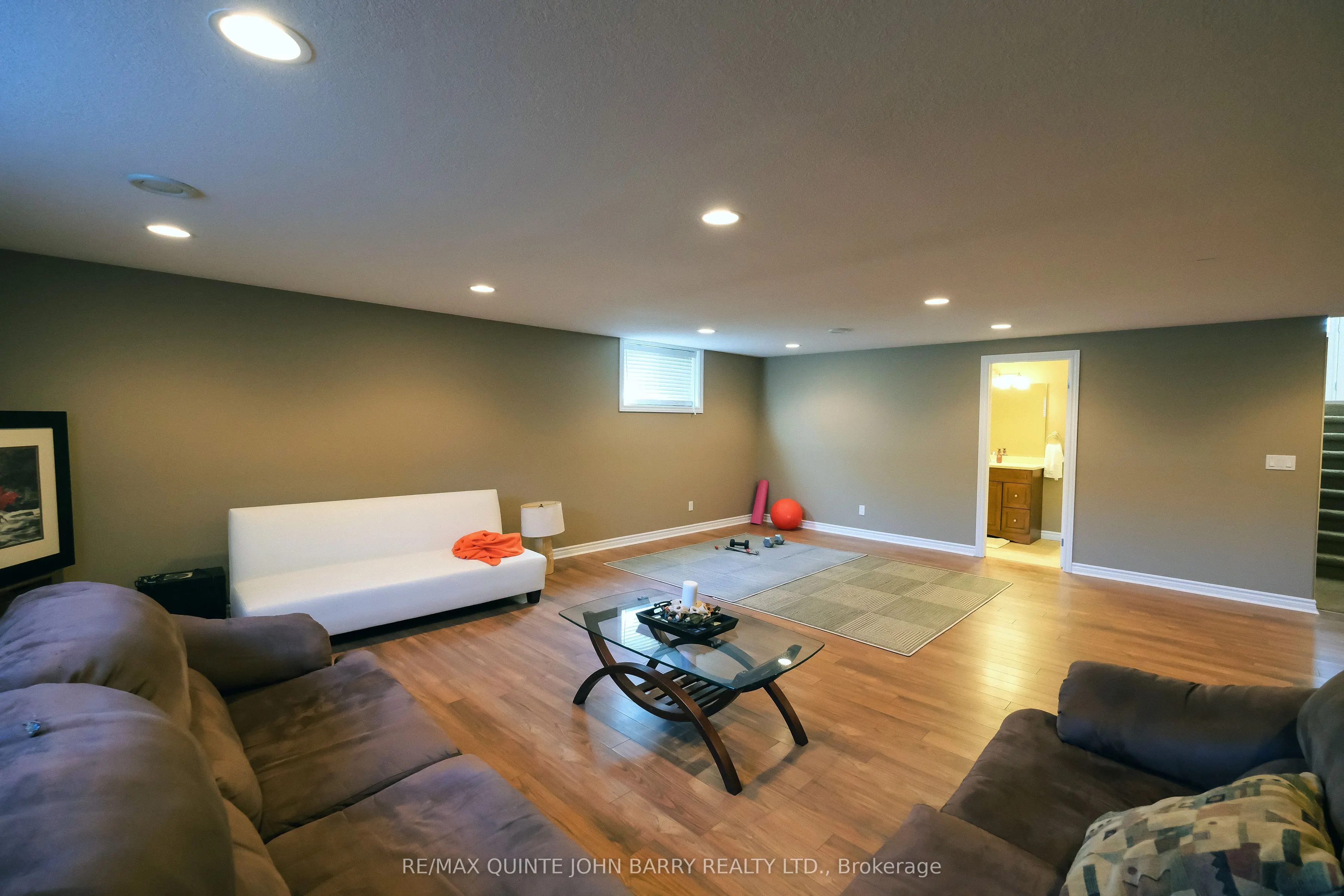 105 Parkview Heights