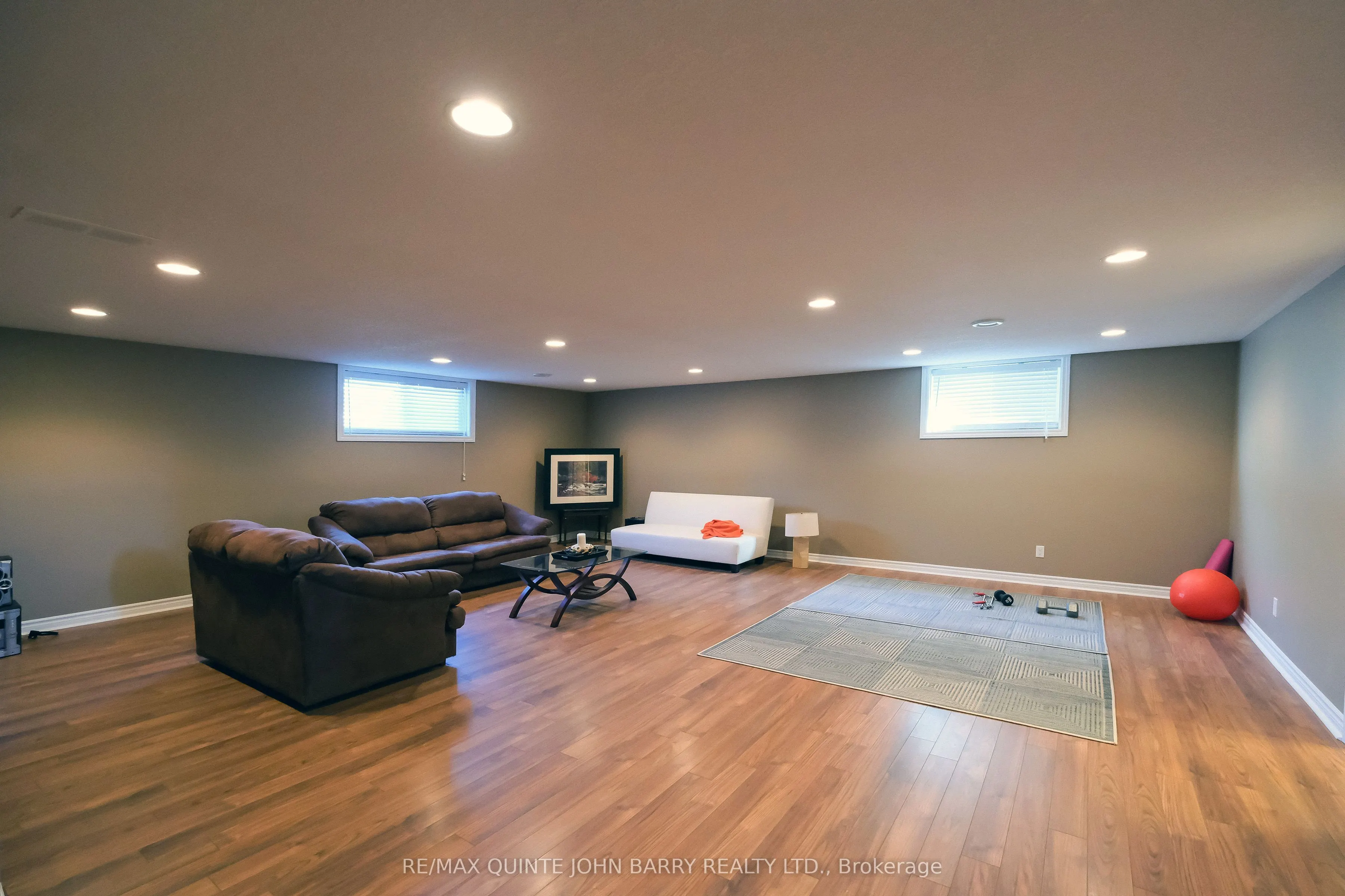 105 Parkview Heights