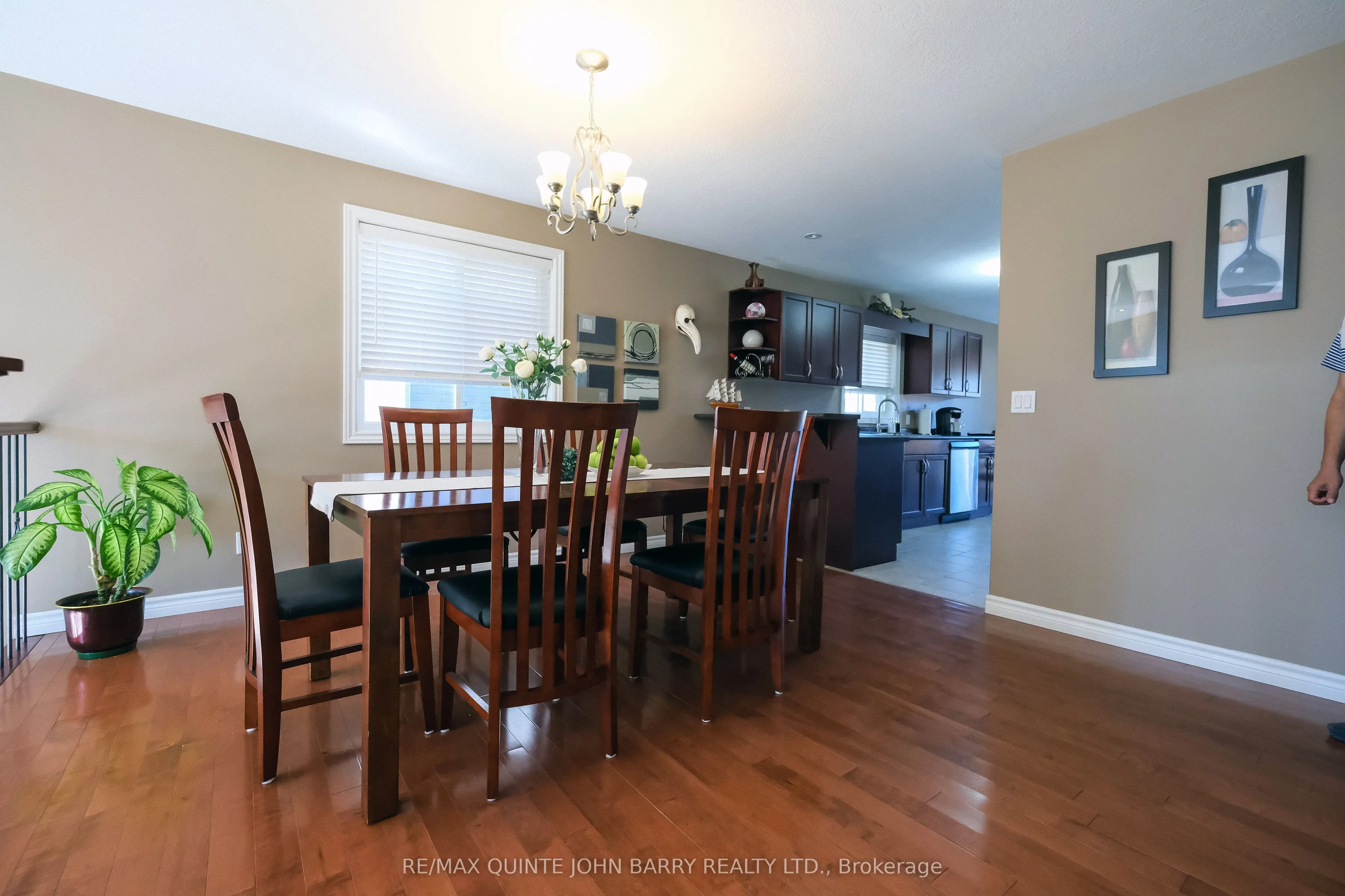 105 Parkview Heights