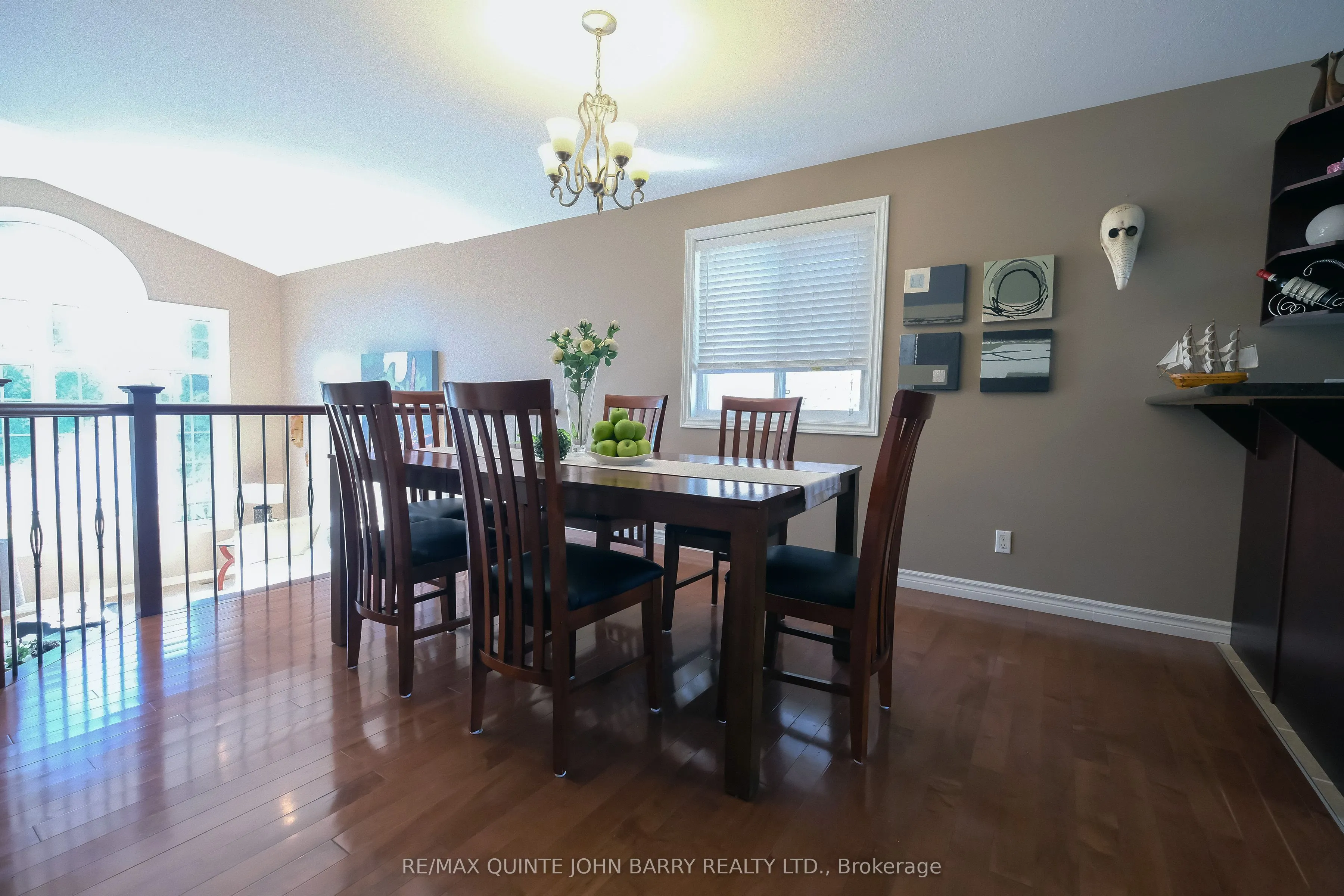 105 Parkview Heights