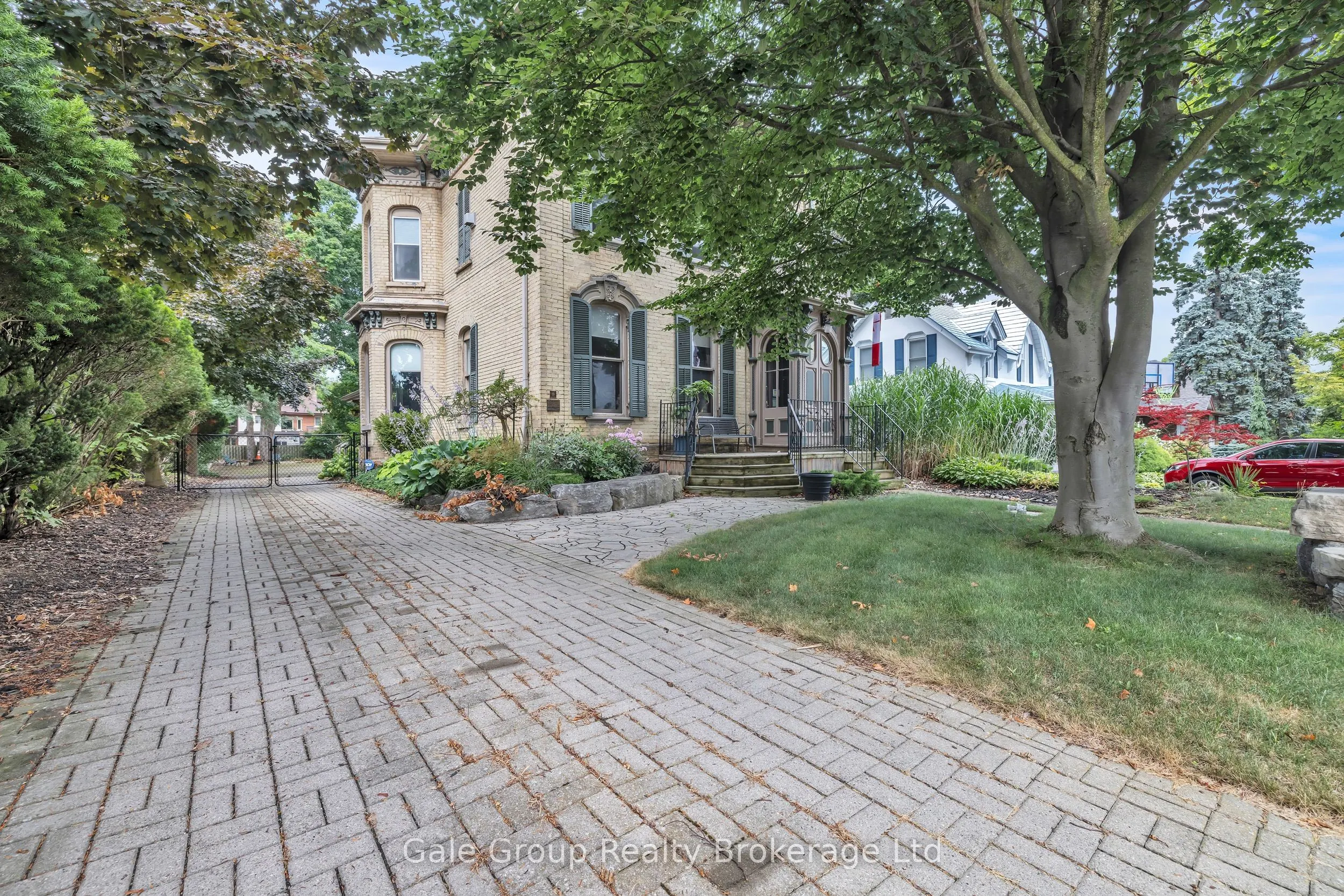77 Light Street