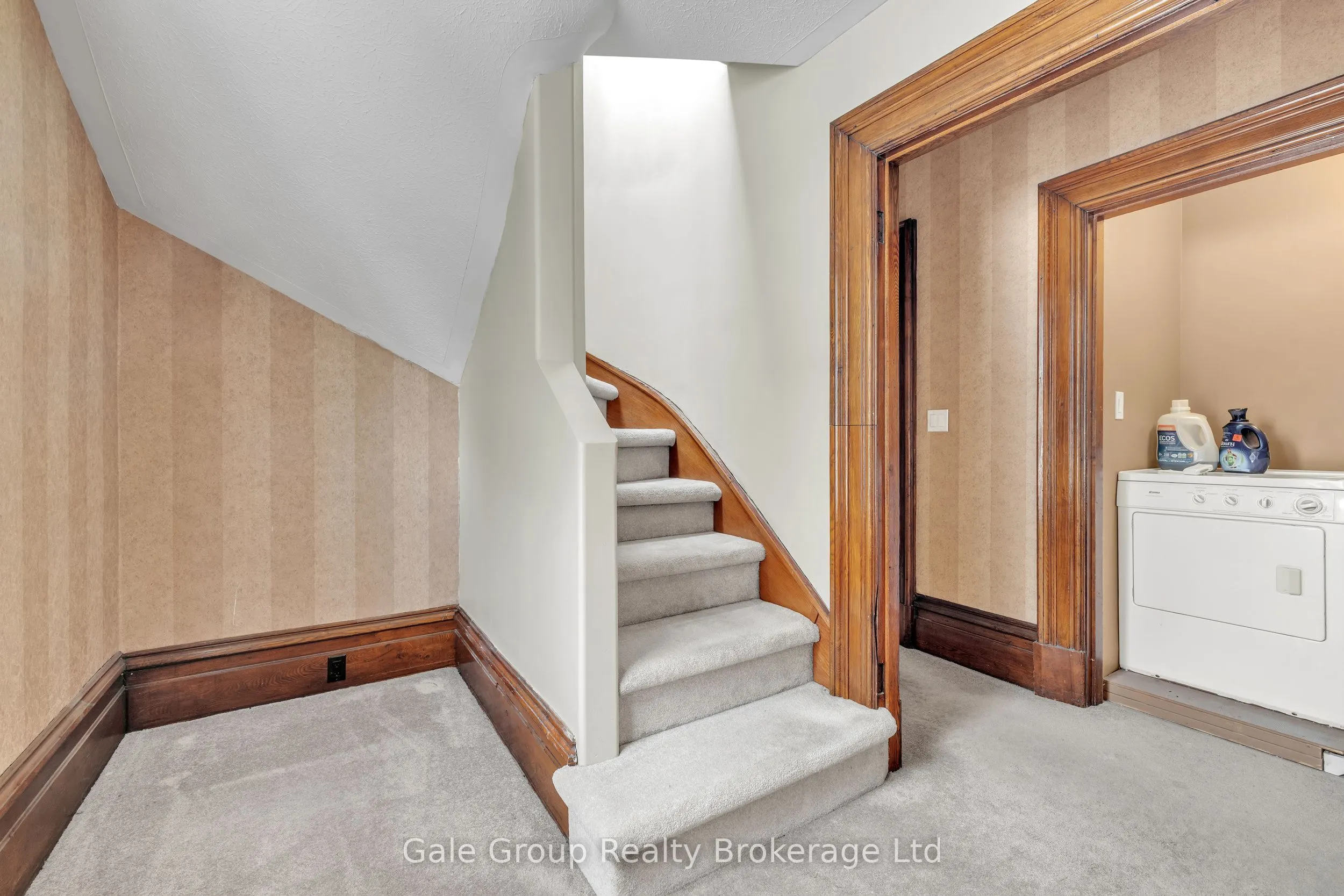 77 Light Street