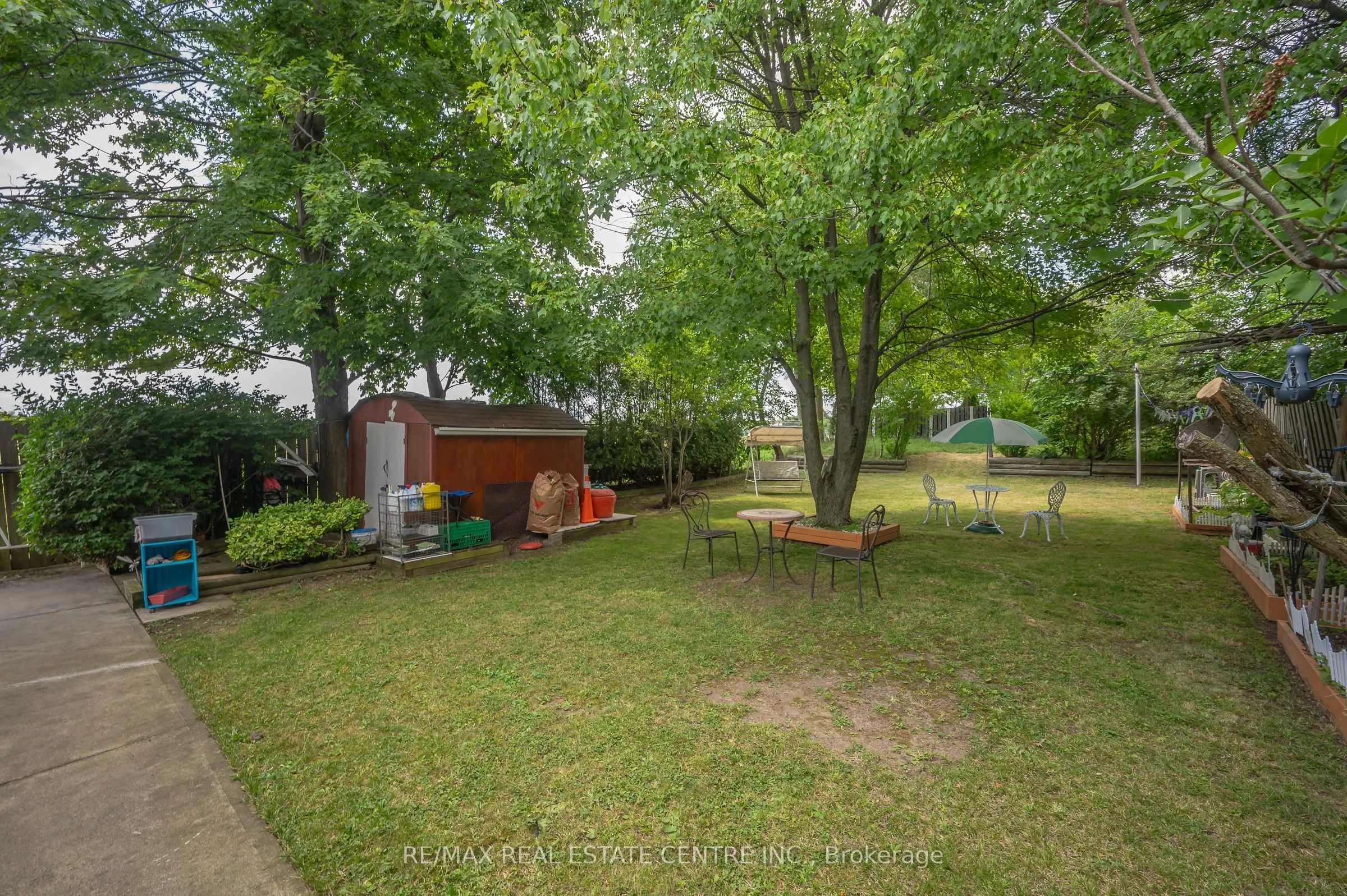 676 Upper Wentworth Street